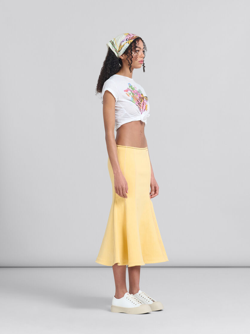 Falda de corte sirena en tejido vaquero orgánico amarillo con costuras en contraste - Faldas - Image 6