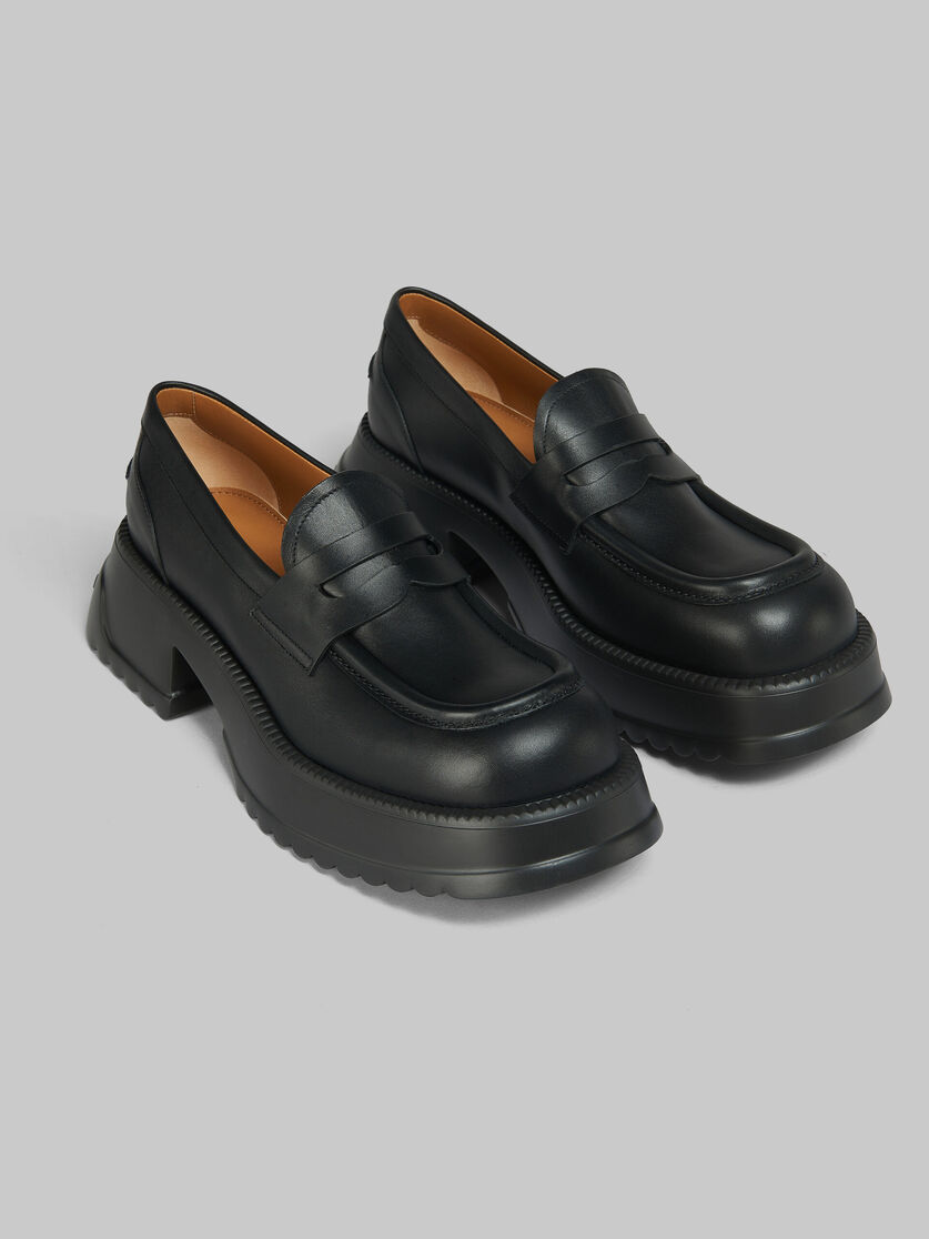 Black leather loafer with platform sole - Mocassin - Image 5