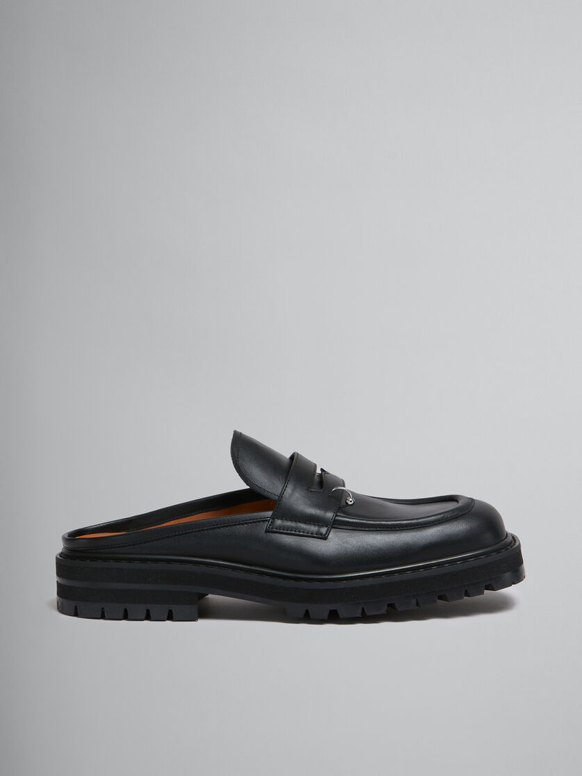 Markante, schwarze Sabot-Loafer Piercing 2.0 aus Leder - Holzschuhe - Image 1