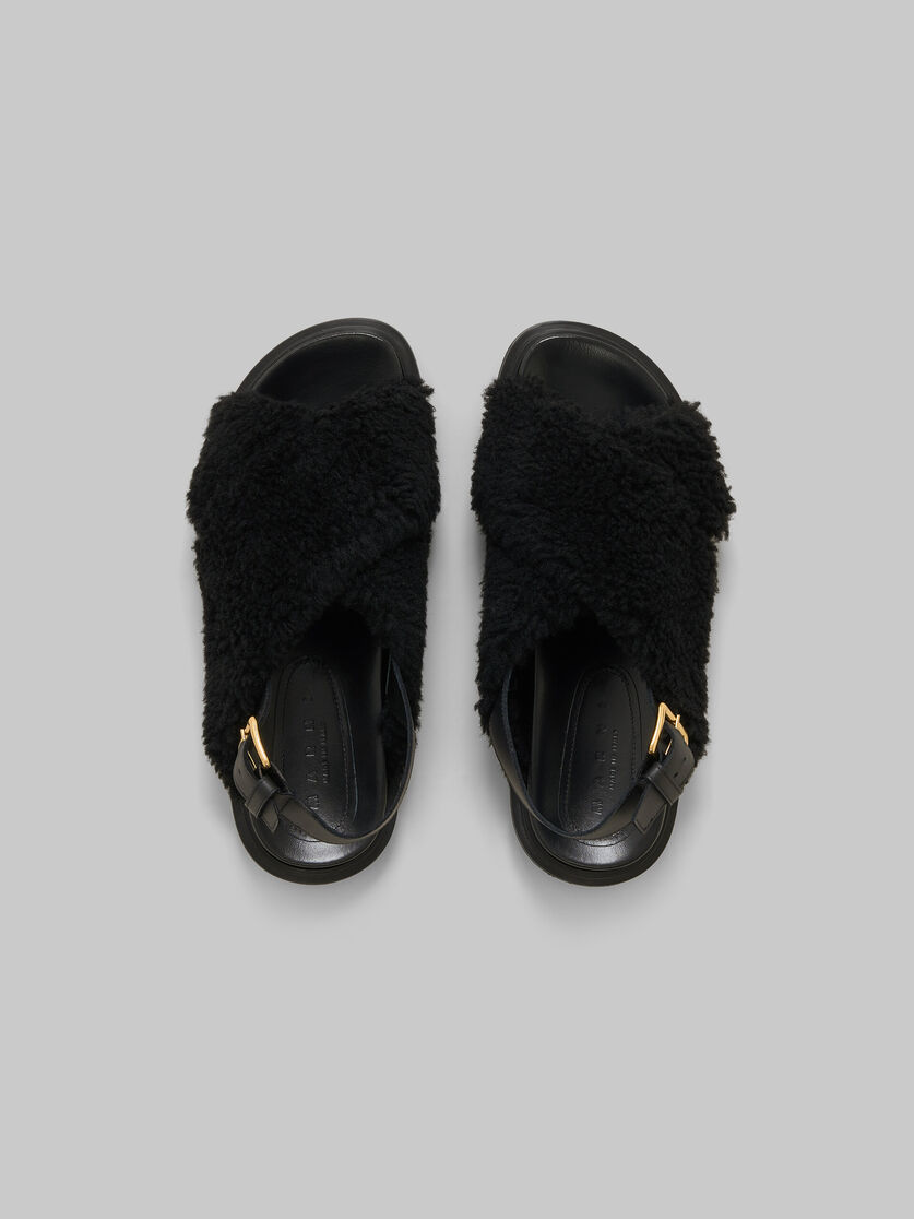 Black curly shearling Fussbett slide - Sandals - Image 4