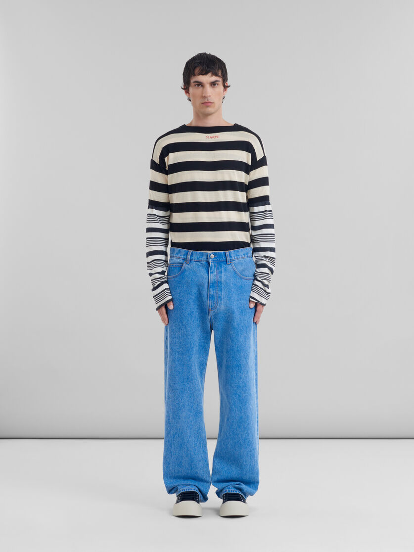Jean ample en denim biologique bleu - Pantalons - Image 2