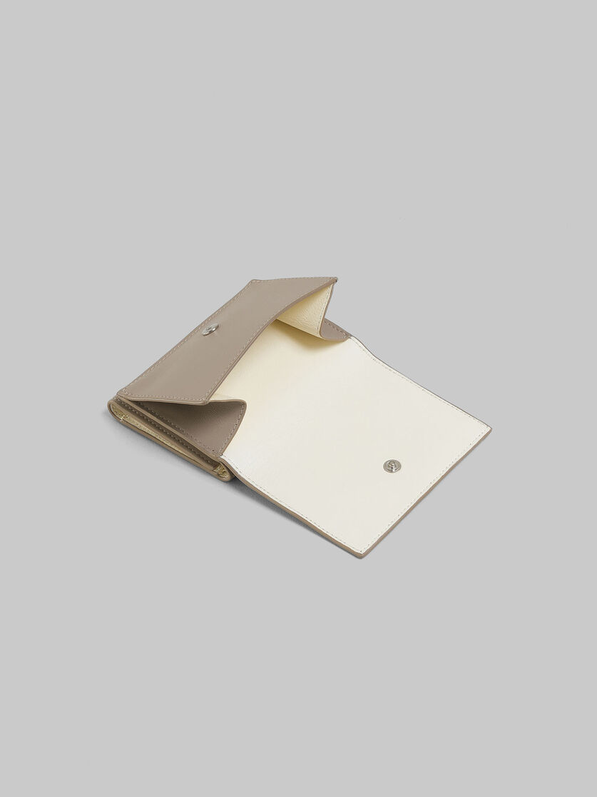 ブラック レザー製 三つ折りウォレット、レイズド マルニロゴ - 財布 - Image 5