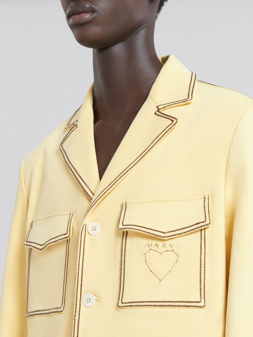 Blazer en denim organique jaune avec coutures contrastées - Manteaux - Image 5