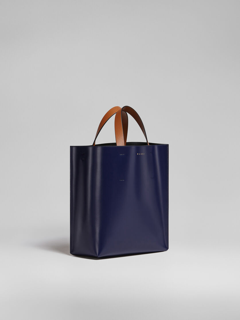 Kleine Tasche MUSEO aus Leder in Blau und Weiß - Shopper - Image 6
