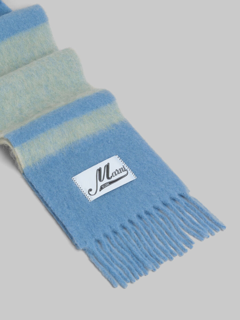 Blau gestreifter Schal aus Alpakawolle und Mohair - Schals - Image 3