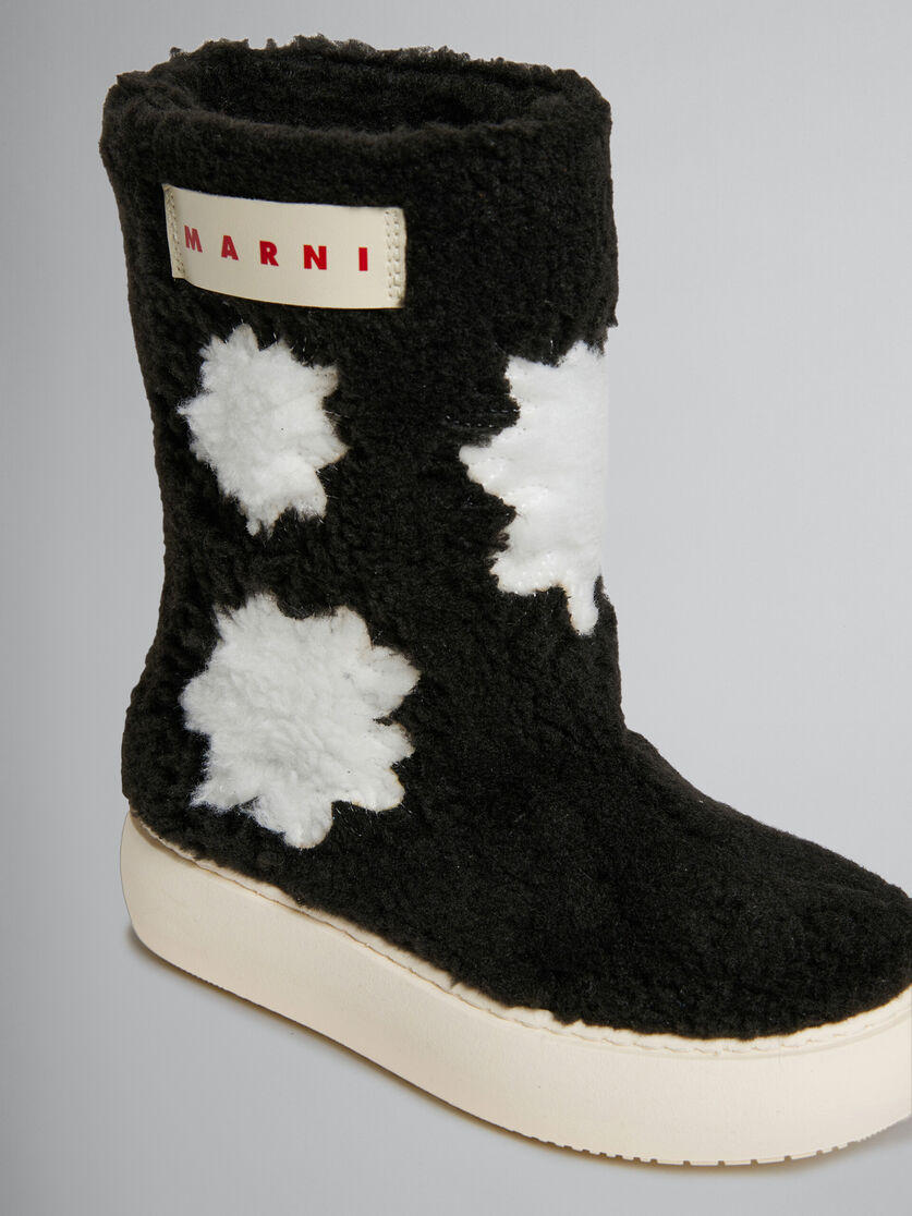 Sheepskin look ankle boot - Sneakers - Image 4