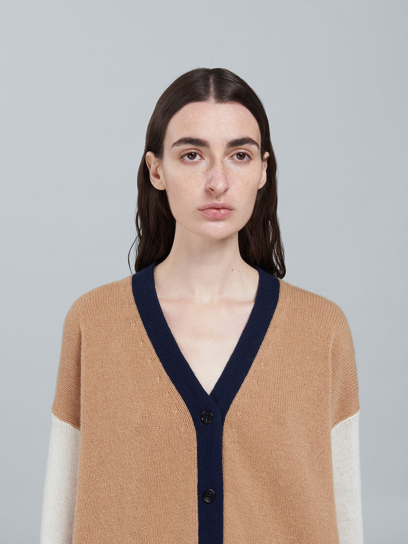 Cardigan in cashmere colorblock - Pullover - Image 4