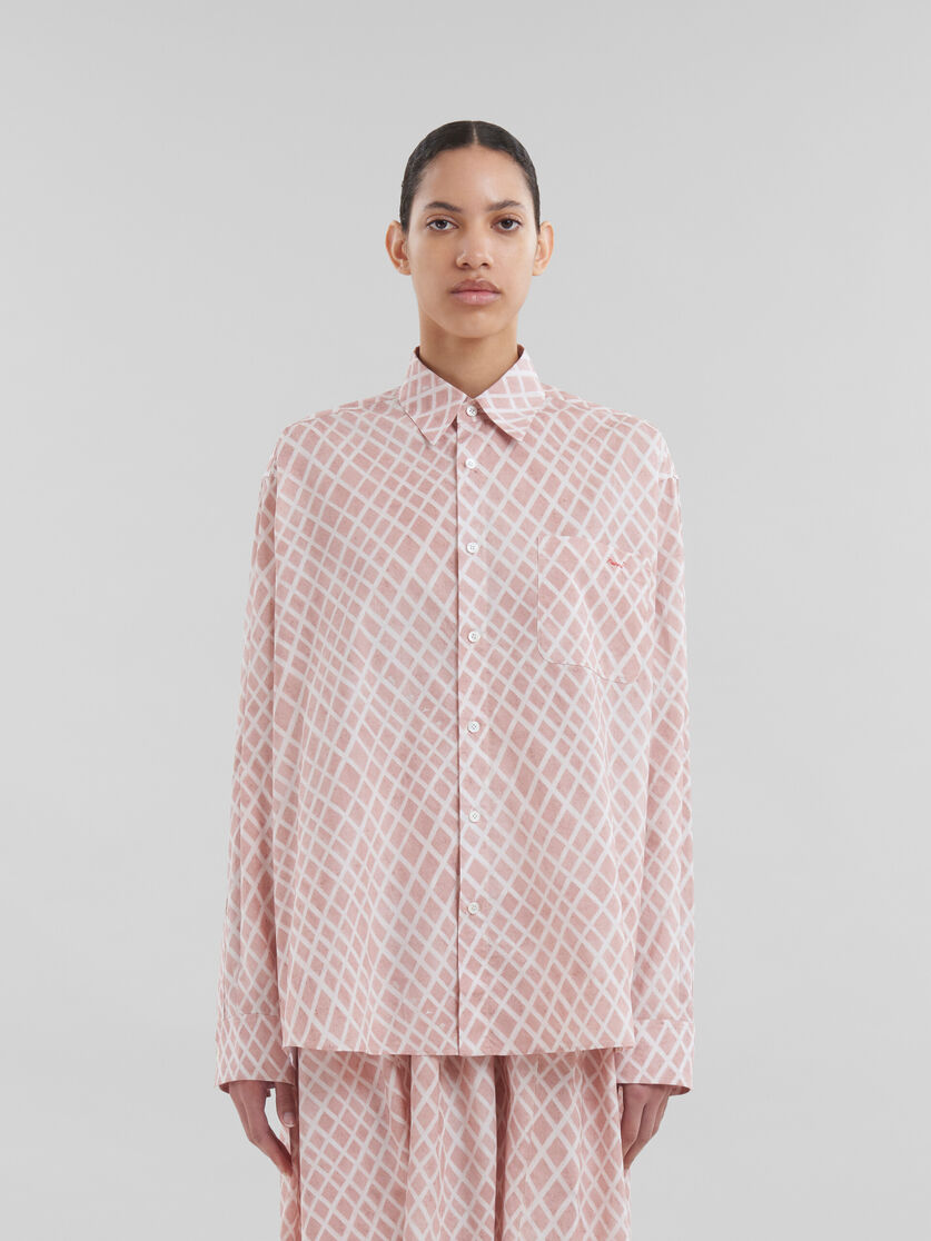 Camisa oversize rosa de popelina con estampado Landscapes - Camisas - Image 2