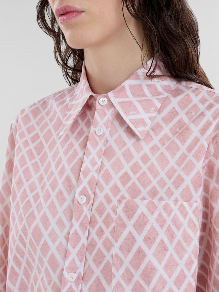 Camicia in popeline rosa con stampa Landscapes - Camicie - Image 4