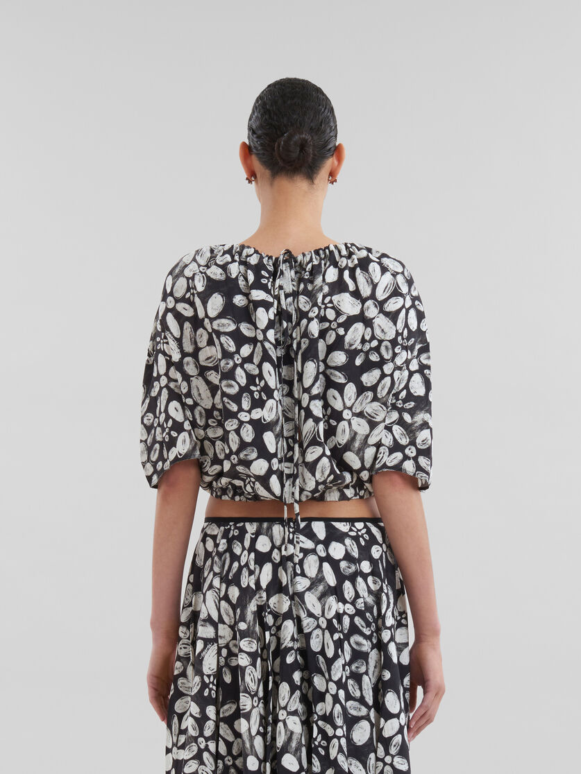 Schwarzes Top aus Crêpe mit Rücken aus Satin und Blooming-Print - Hemden - Image 3