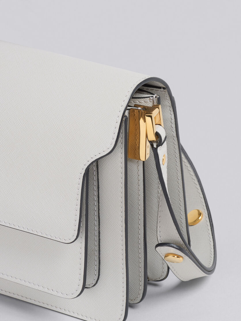 Sac TRUNK en cuir saffiano gris - Sacs portés épaule - Image 4