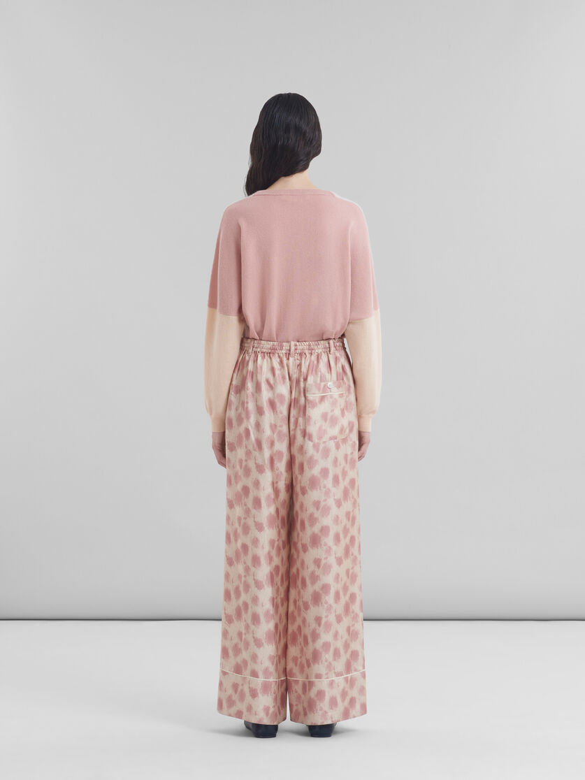 Dusty pink silk palazzo trousers with Crayon Leopard print - Pants - Image 3