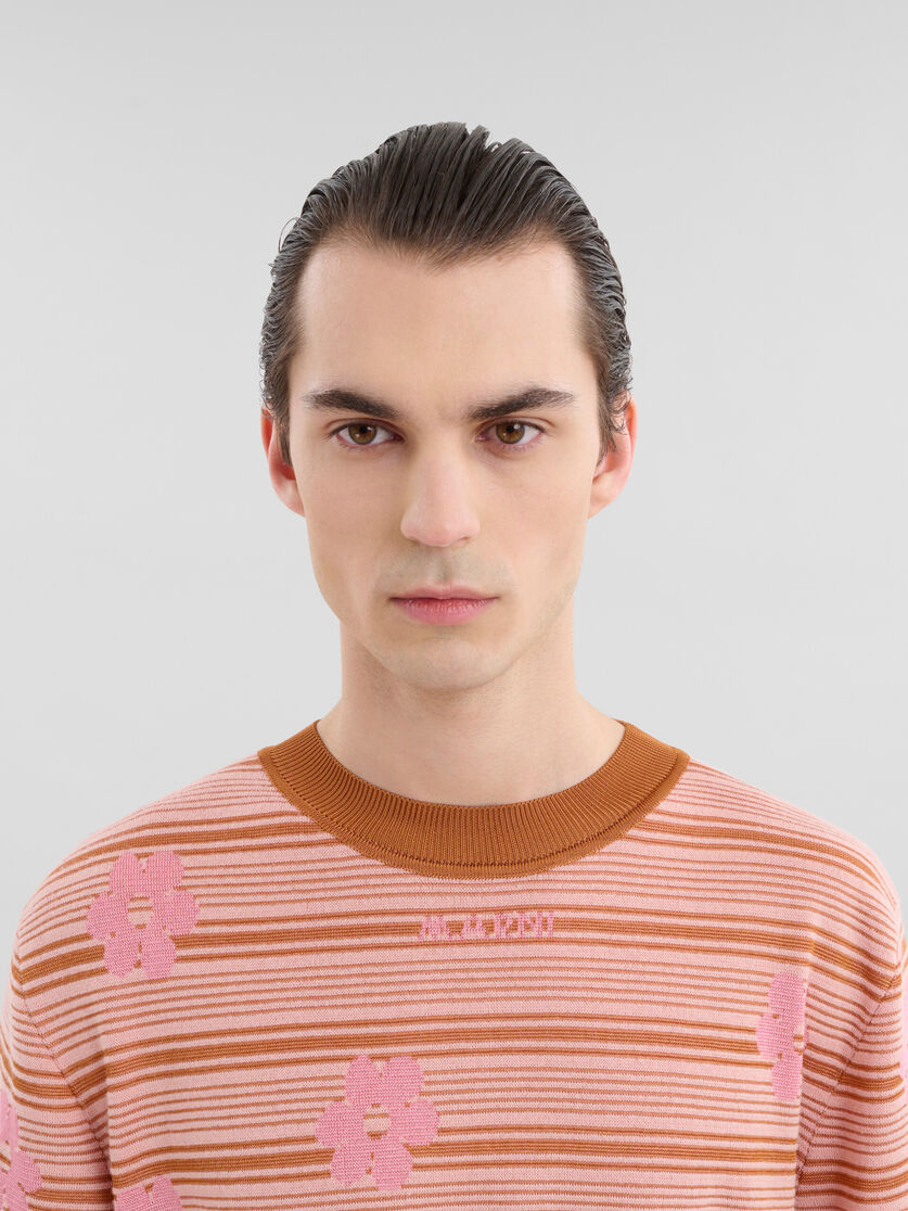 Pink cotton-viscose striped knit T-shirt with floral motif - Pullovers - Image 4