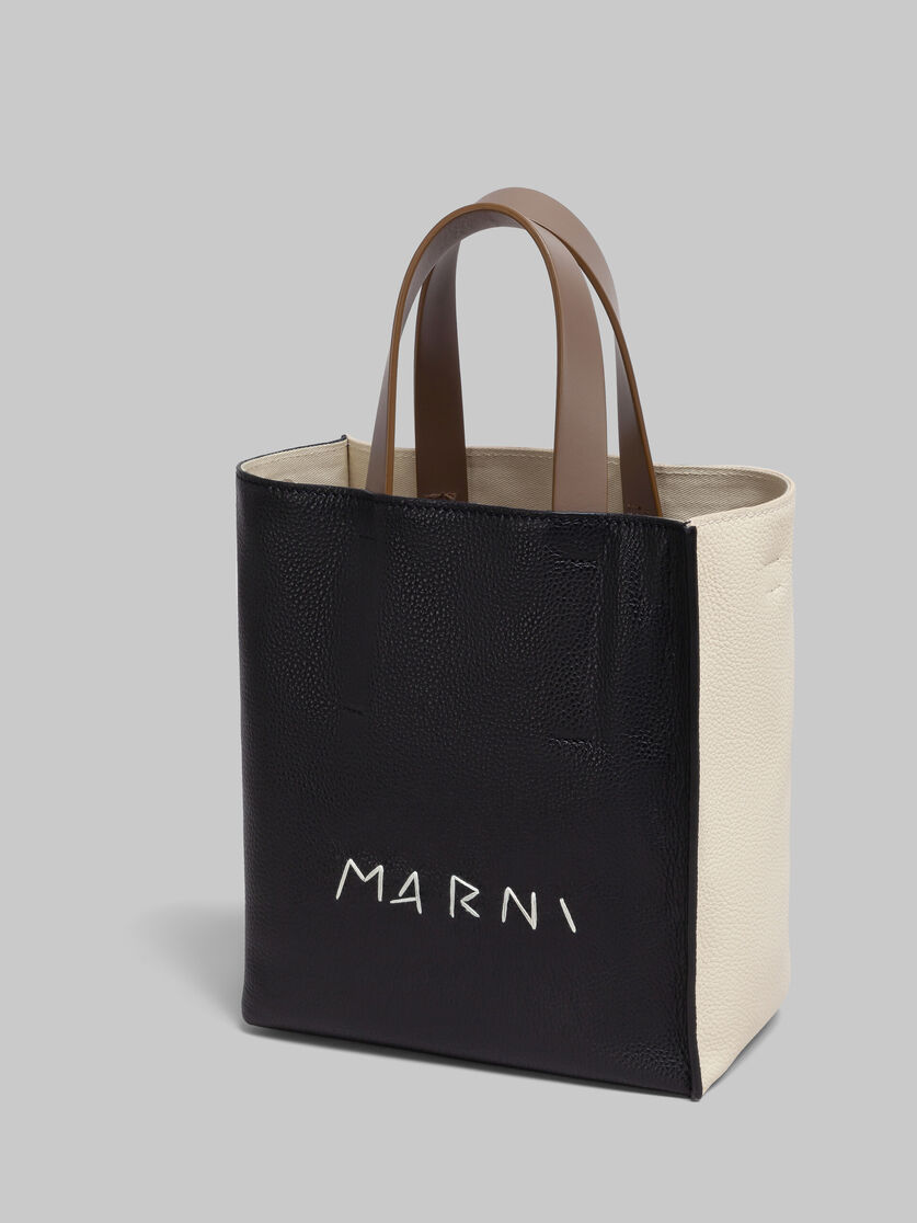 Mini-Tasche Museo Soft aus elfenbeinfarbenem und braunem Leder mit Marni-Flicken - Shopper - Image 5