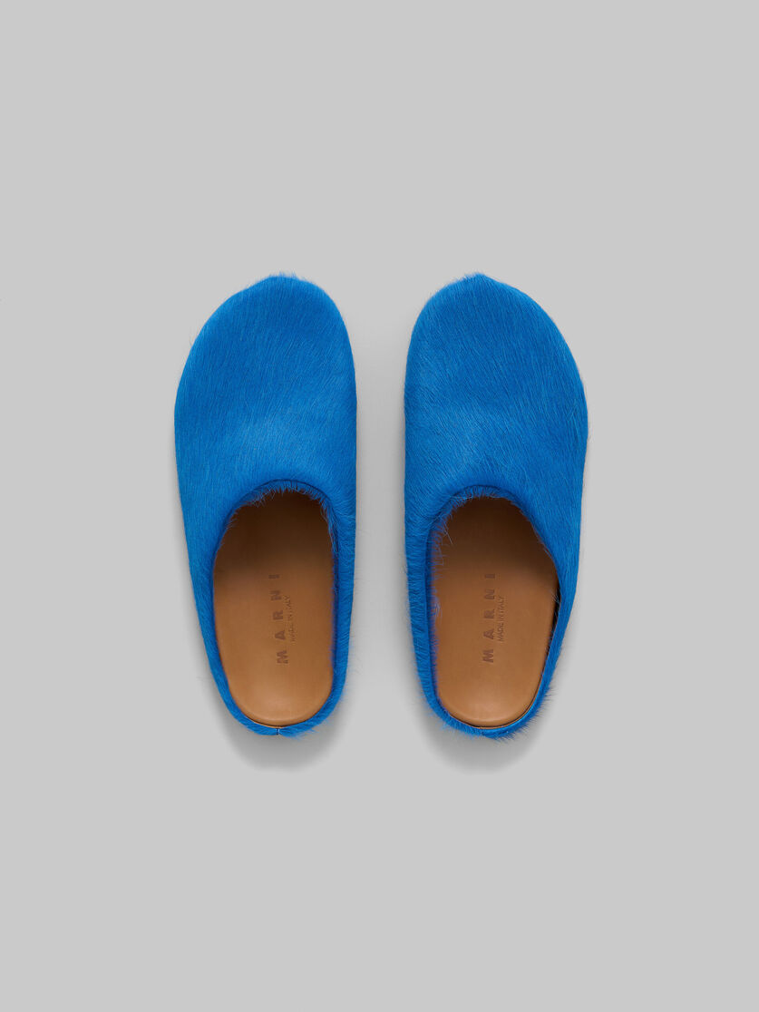 Mocassins ouverts sensation pieds nus en cuir de veau bleu - Sabots - Image 4