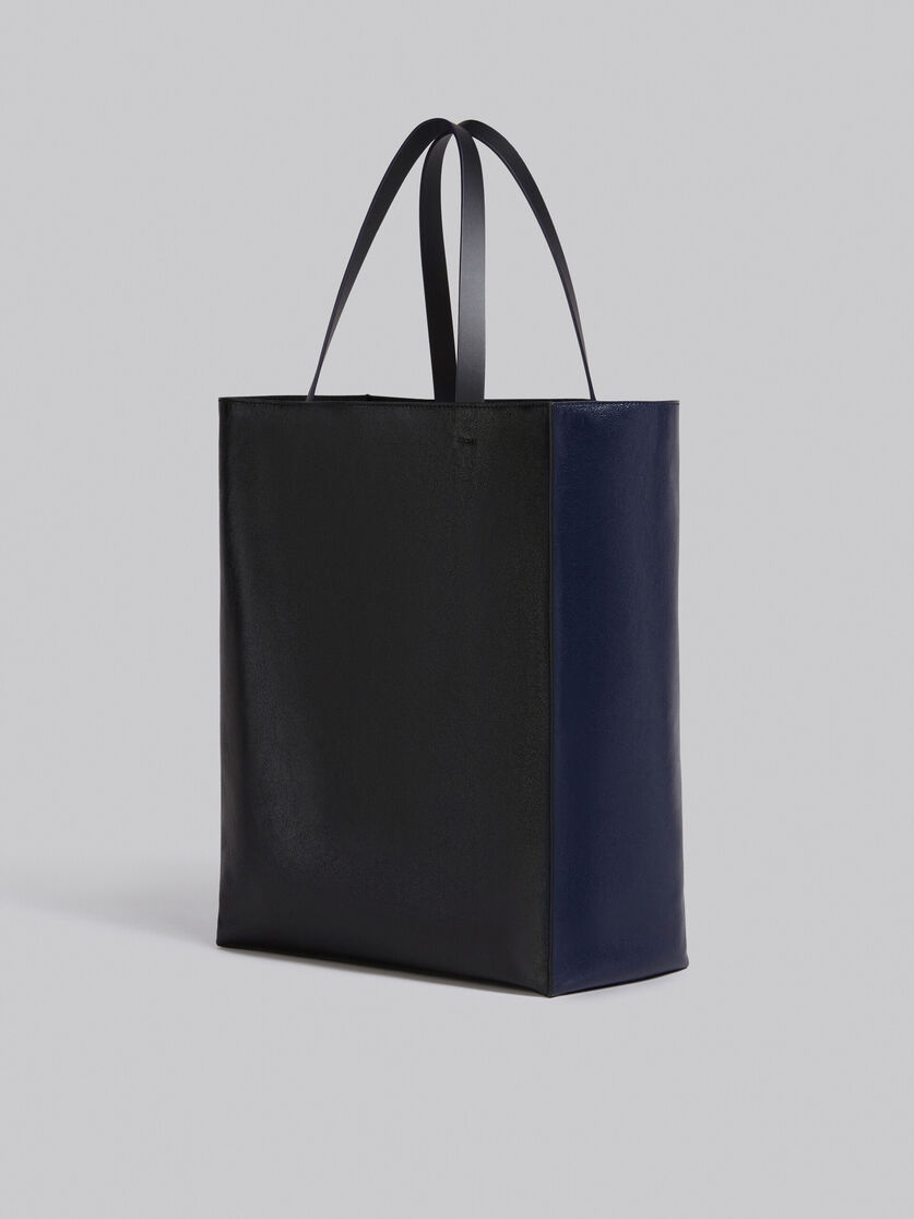 Museo Soft Bag Grande in pelle nera e blu - Borse shopping - Image 3