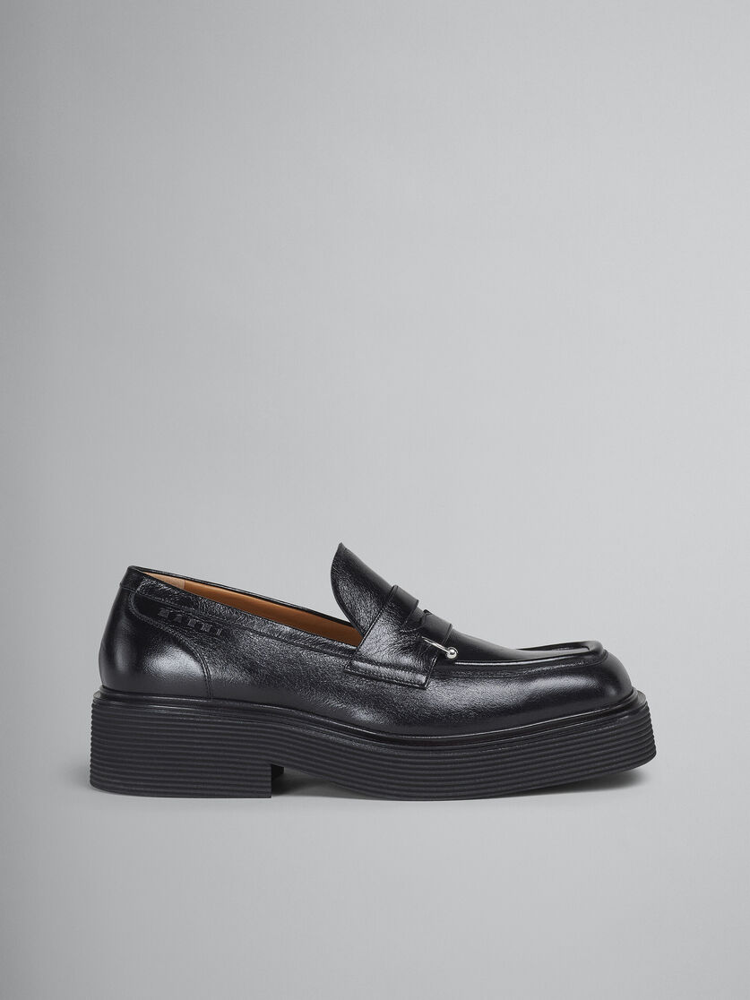 Mocassins en cuir brillant noir - Chaussures à Lacets - Image 1