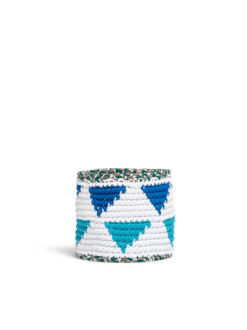 Cache-pot MARNI MARKET blanc et bleu de taille moyenne, réalisé au crochet - Mobilier - Image 2
