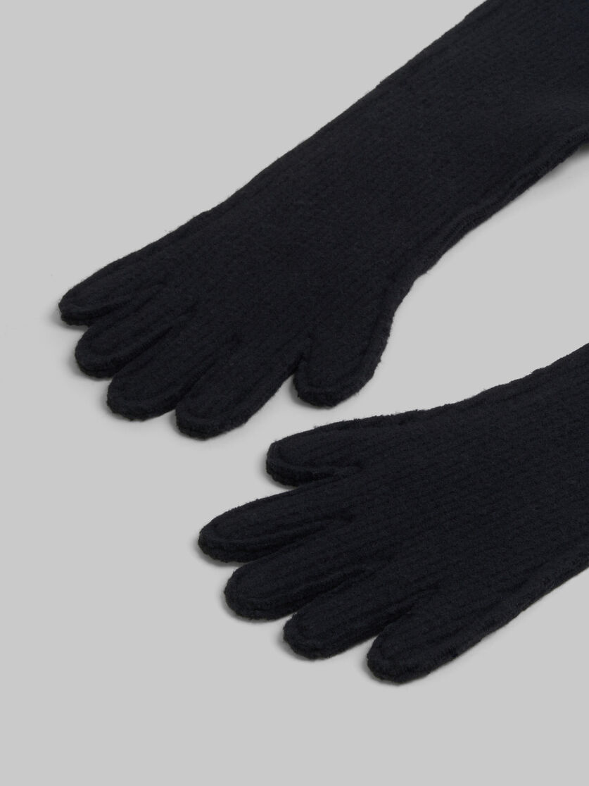 Oversized brown wool gloves - Gloves - Image 2