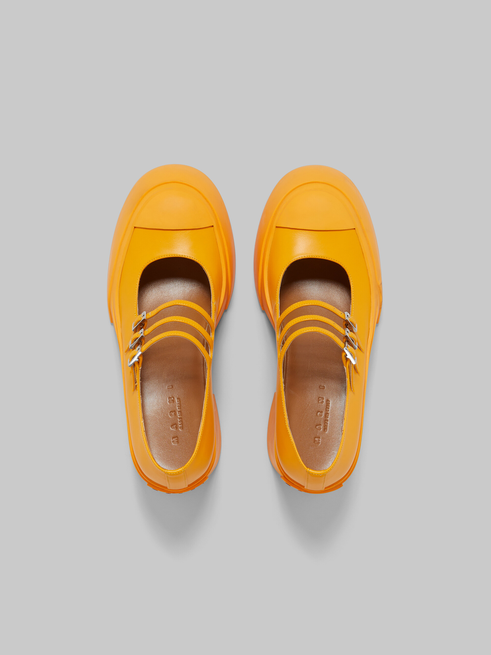 Zapatos Pablo estilo Mary Jane con triple hebilla de piel negra - Sneakers - Image 4