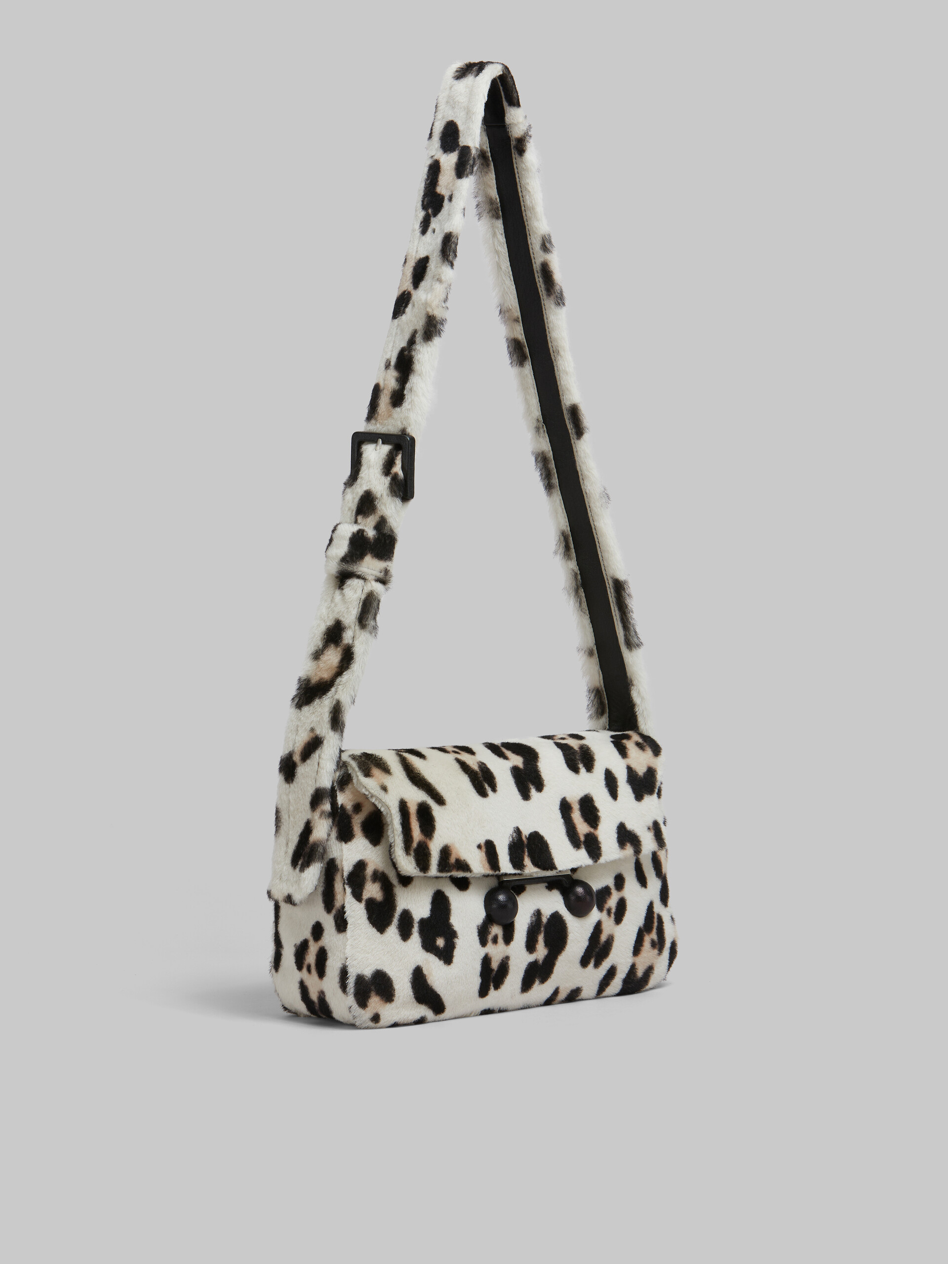 Sac porté épaule Trunkaroo Soft de taille moyenne en shearling à imprimé animalier - Sacs portés épaule - Image 5