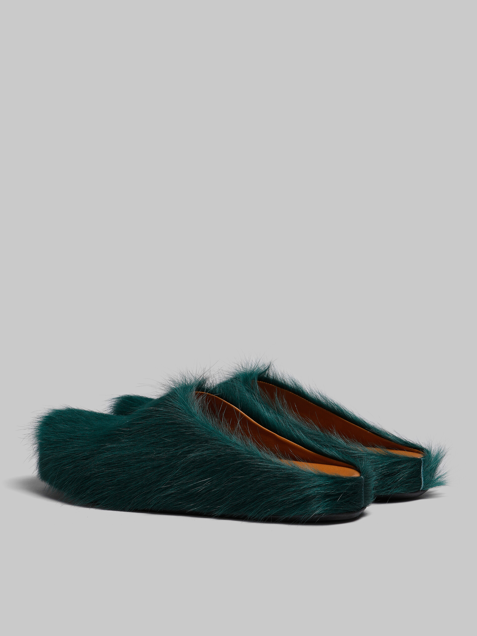 Mocassins ouverts sensation pieds nus en cuir de veau bleu - Sabots - Image 3