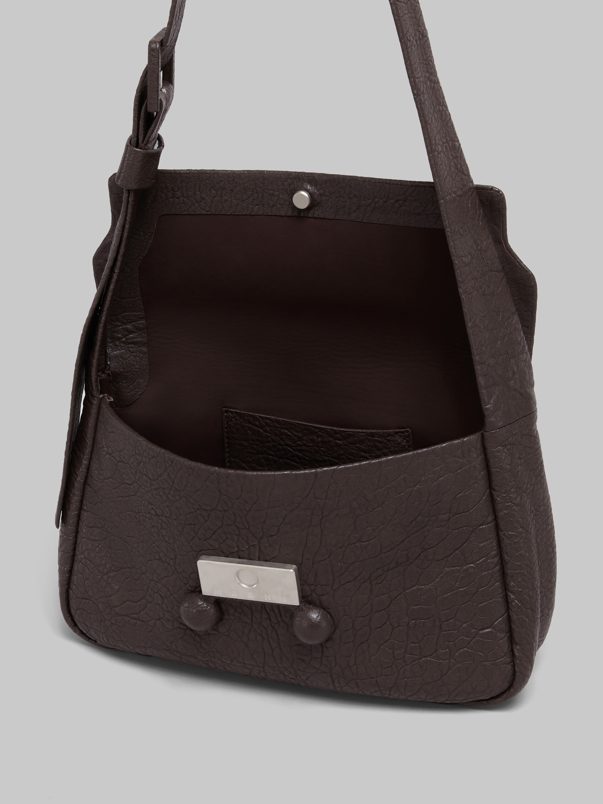 Mittelgroße braune Trunkaroo Soft Tasche aus Nappaleder - Schultertaschen - Image 3