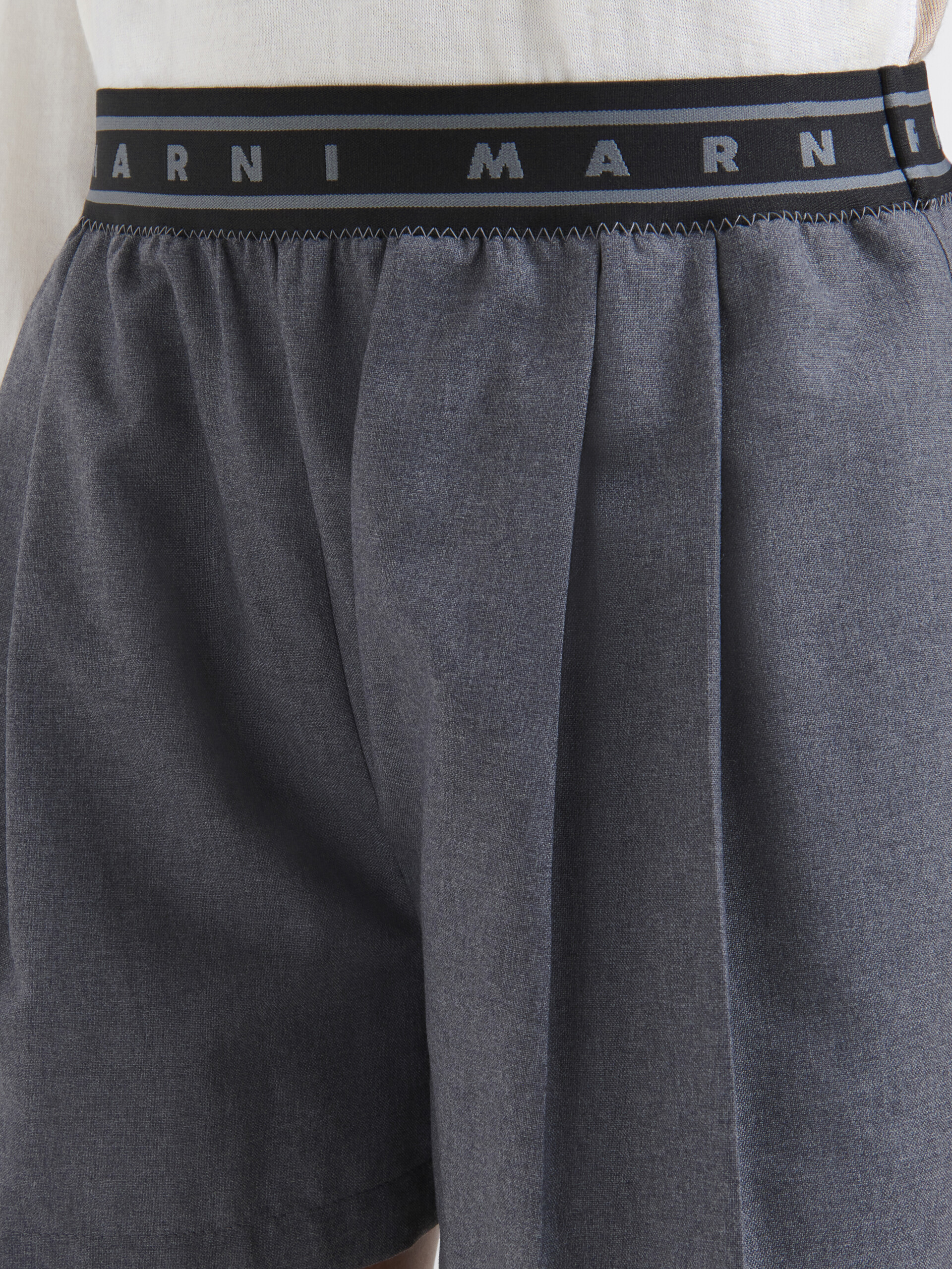 Grey wool shorts with Marni Symbol - Pants - Image 4