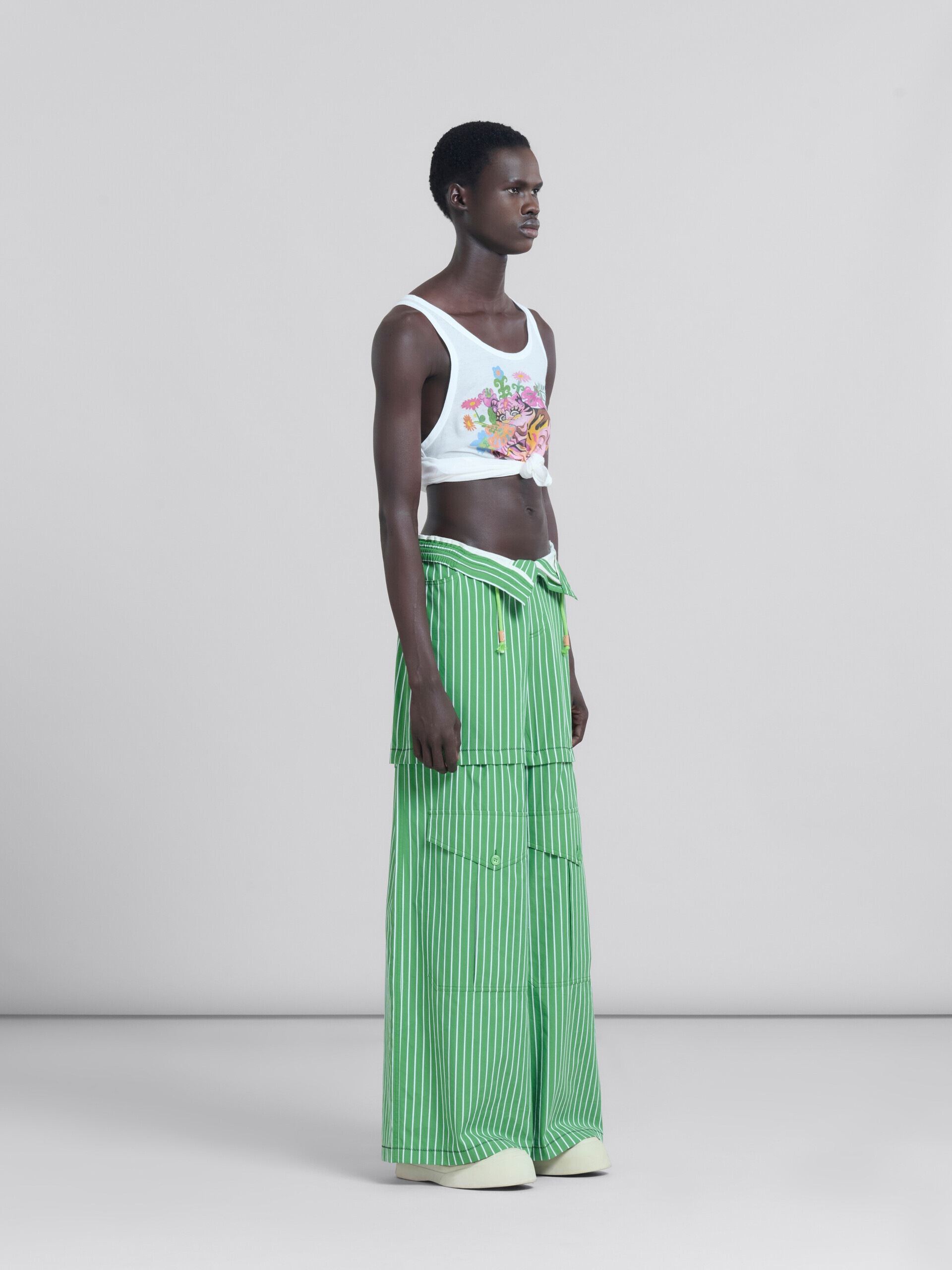 Green striped organic poplin hybrid cargo pants - Pants - Image 5