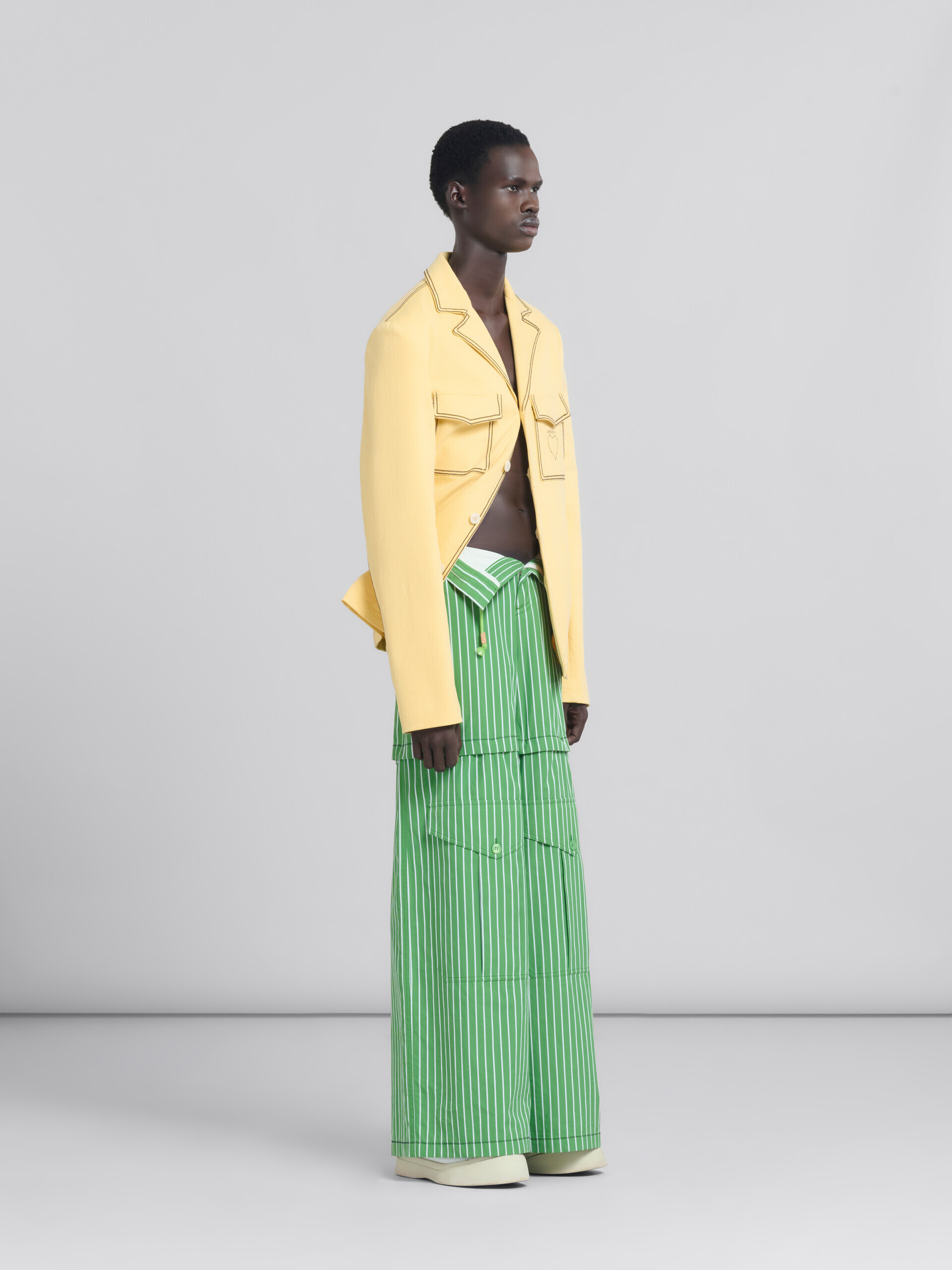Blazer en denim organique jaune avec coutures contrastées - Manteaux - Image 6