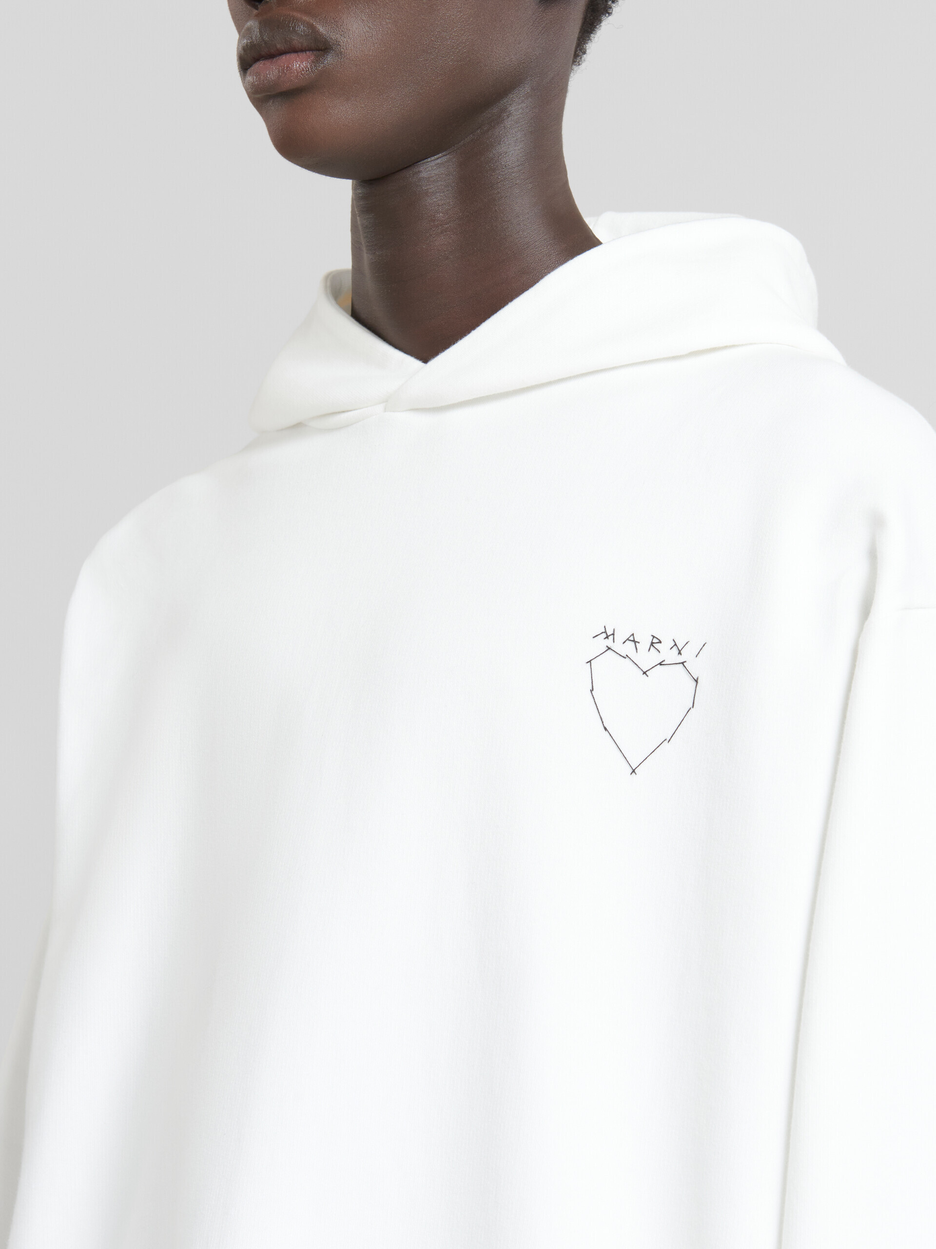 White organic jersey hoodie with back print - Sweaters - Image 4