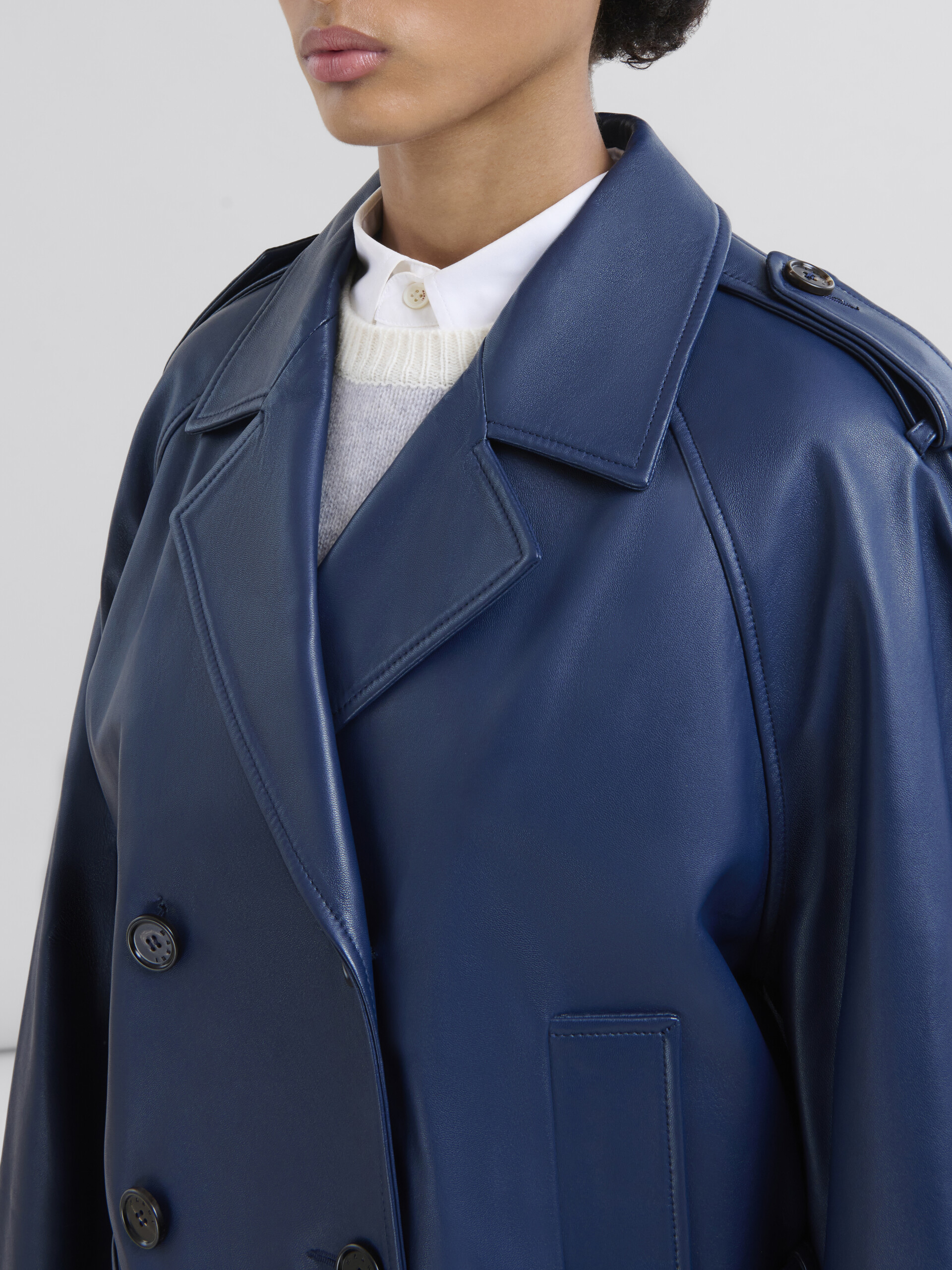 Short blue nappa trench - Jackets - Image 4