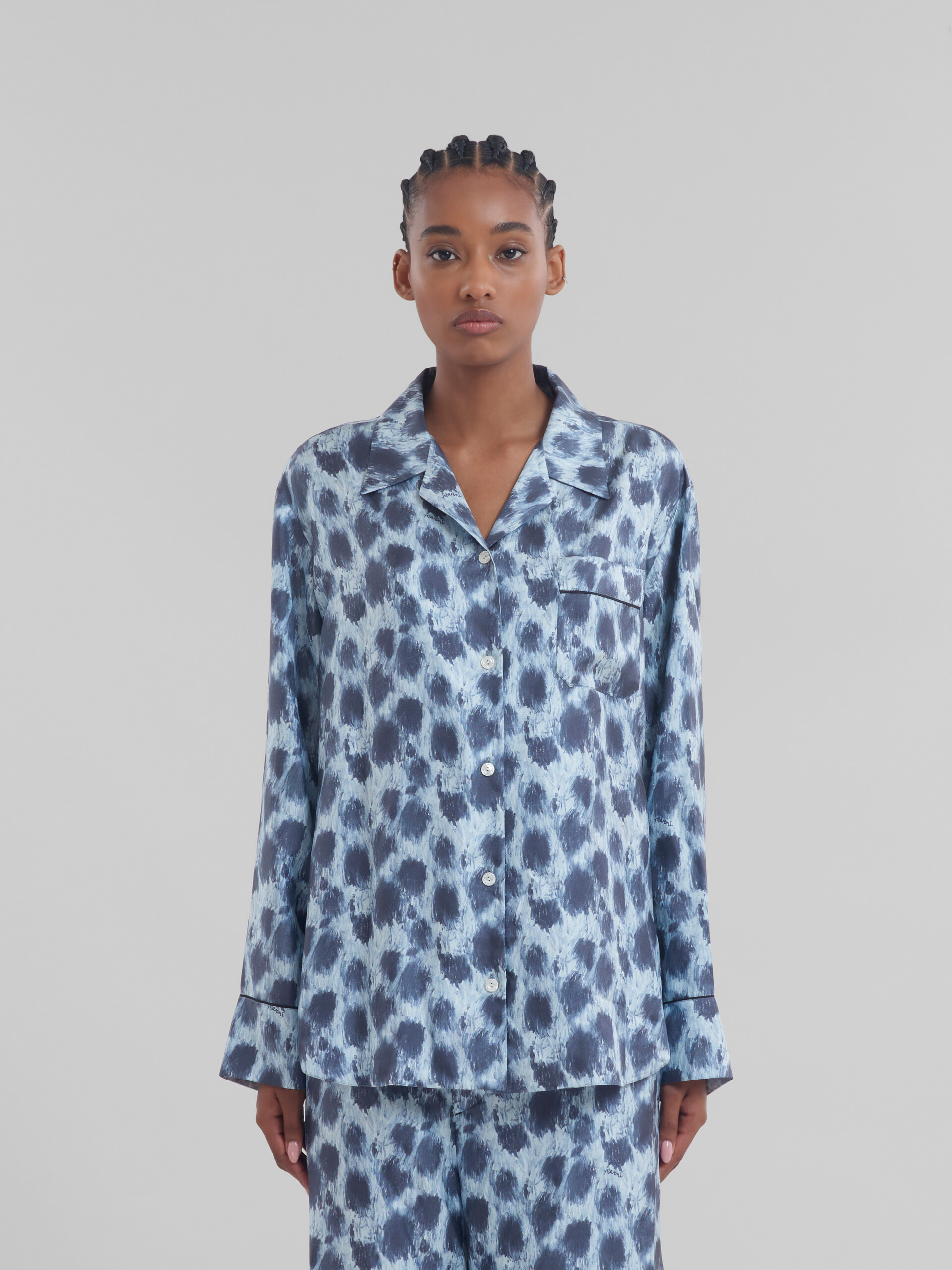 Grey silk shirt with Crayon Leopard print - Shirts - Image 2