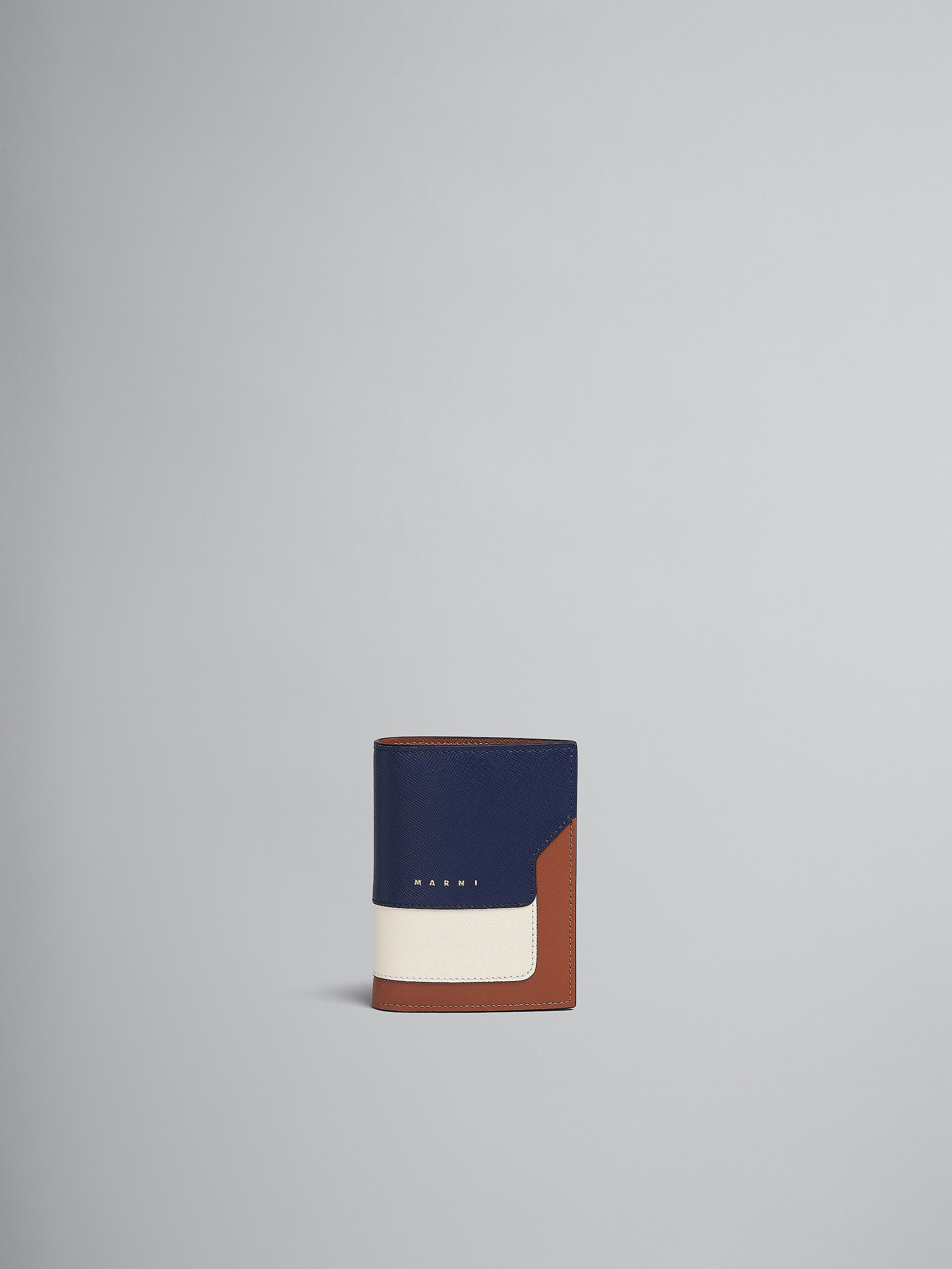 Portefeuille à deux volets en cuir saffiano bleu, blanc et marron - Portefeuilles - Image 1