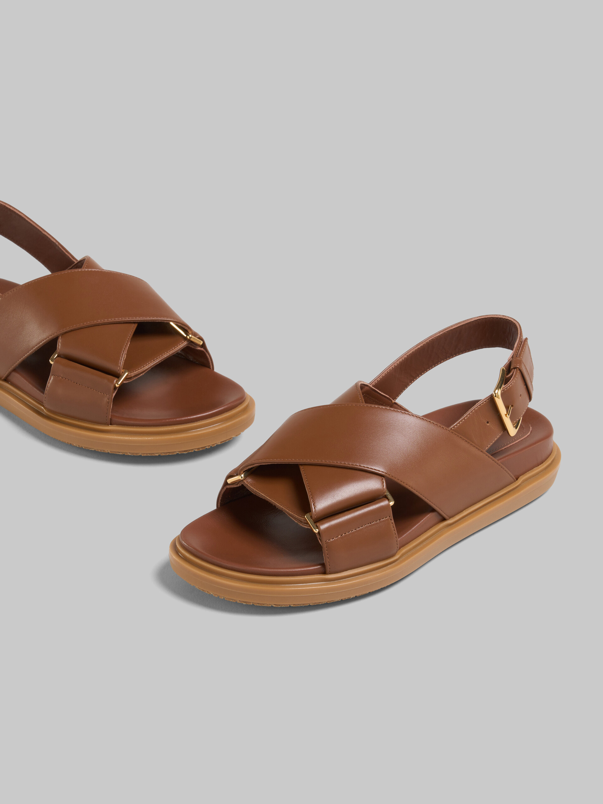 Braune Fußbett-Sandalen aus Leder - Sandalen - Image 5