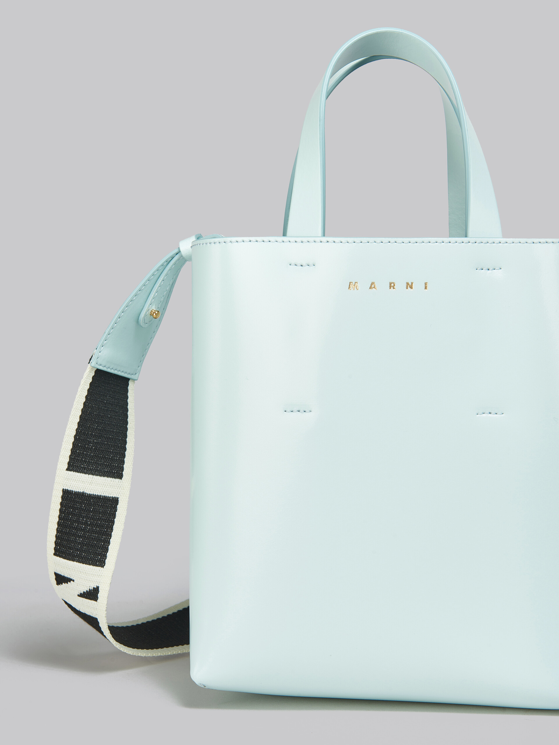 Museo Mini Bag in light blue leather - Shopping Bags - Image 5