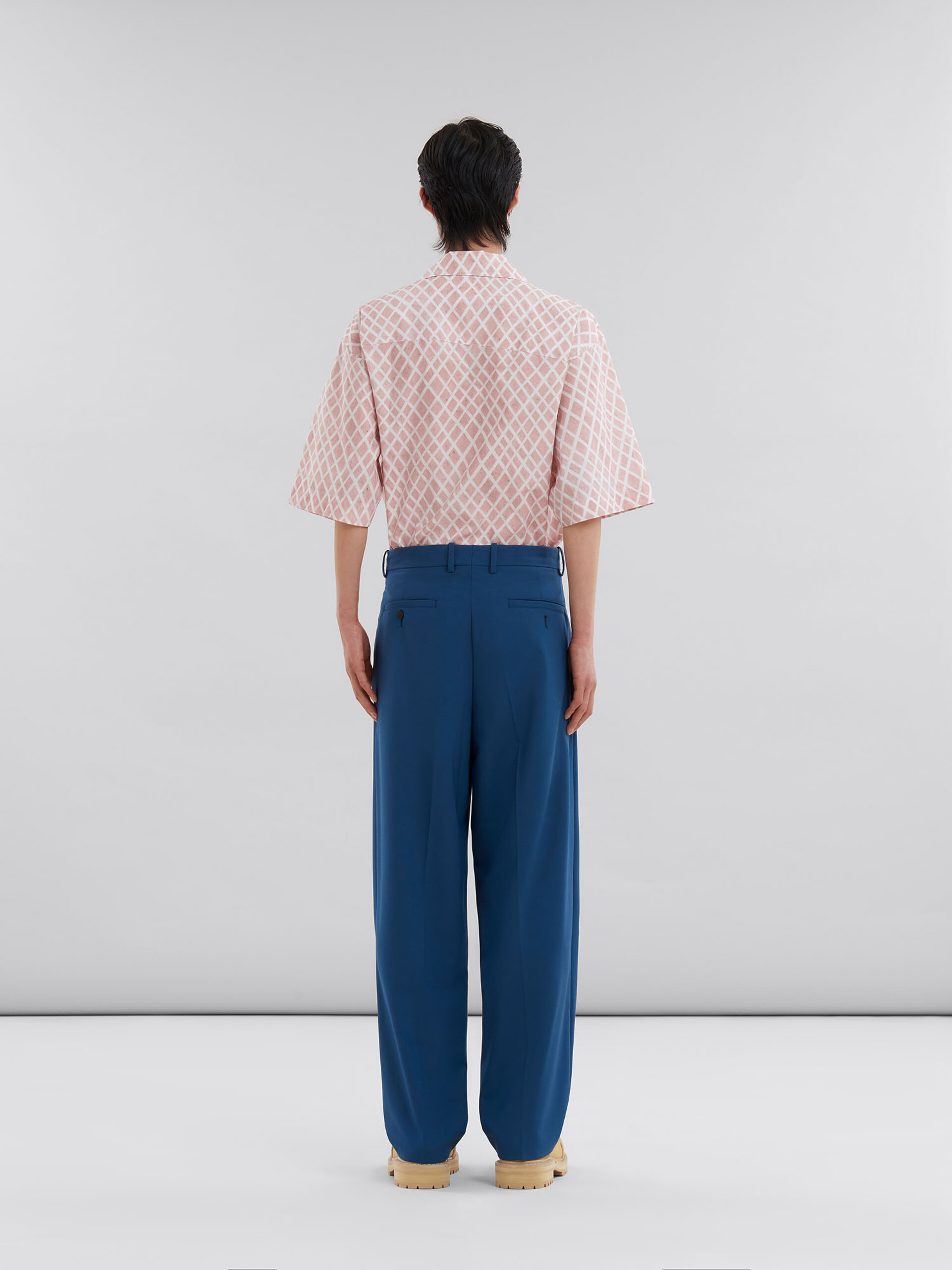 Pantalon en laine bleue avec logo effet raccommodé Marni - Pantalons - Image 3