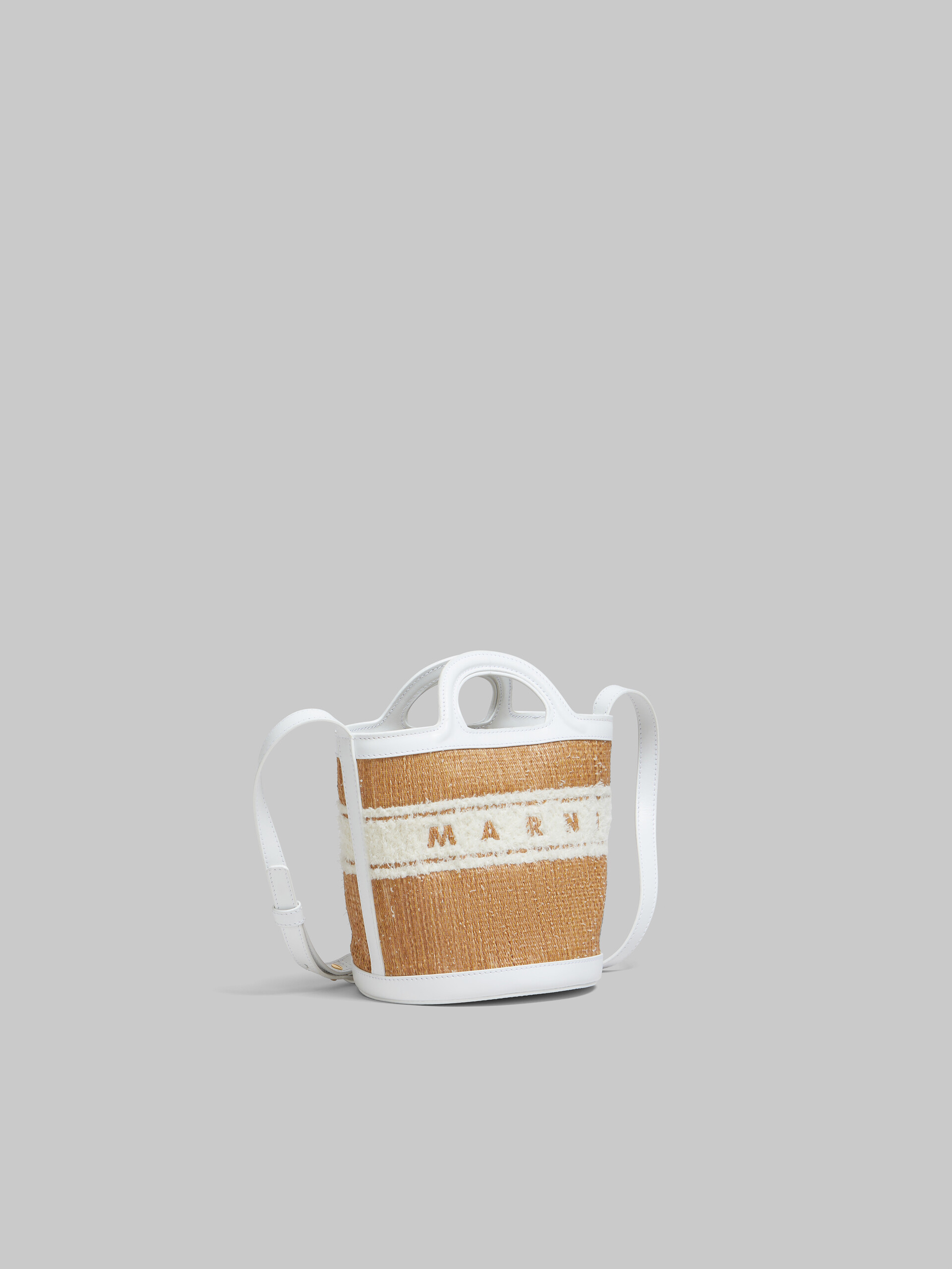 Bolso cubo pequeño Tropicalia de piel blanca con logotipo empenachado - Bolsos de hombro - Image 6