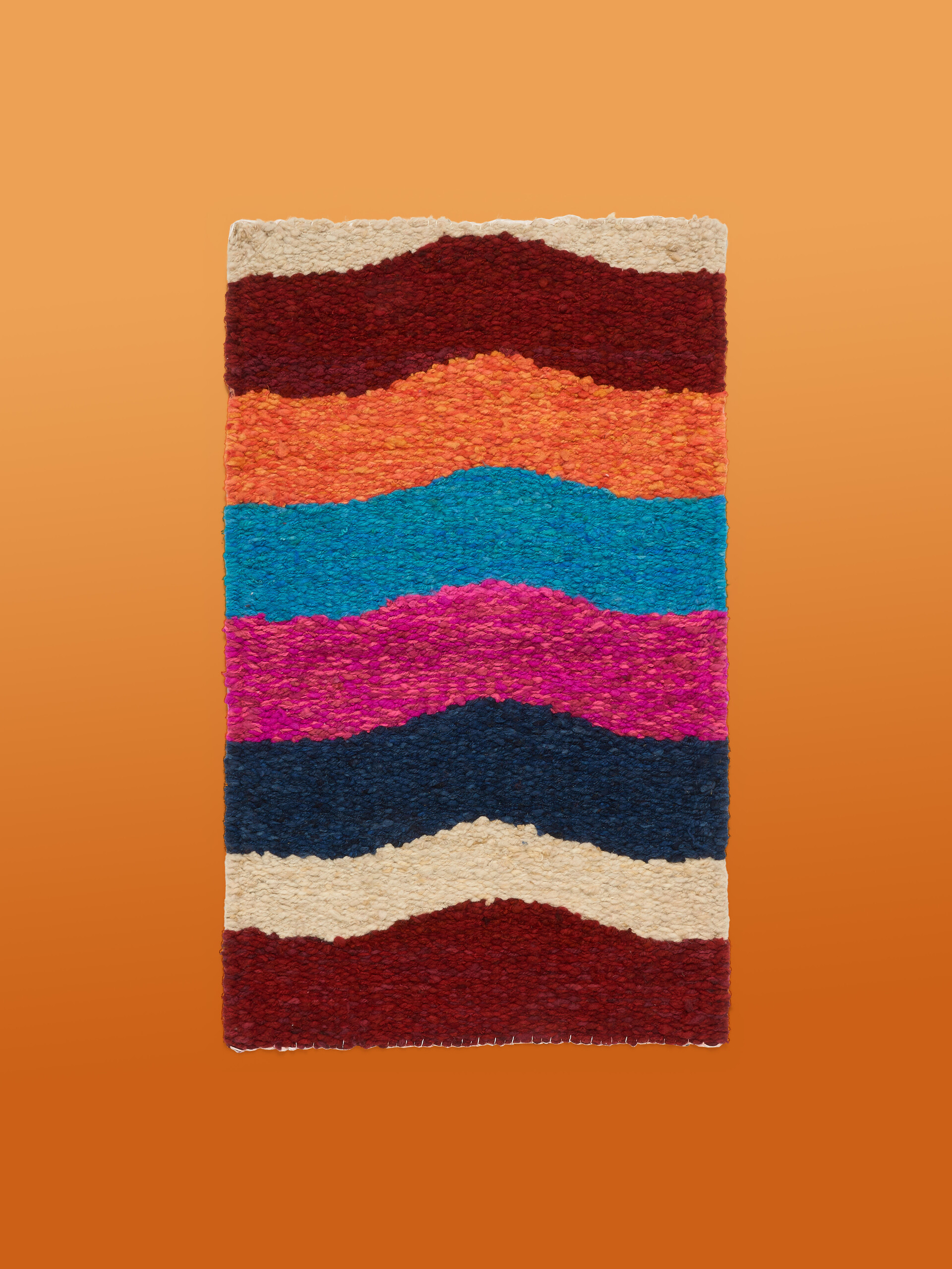 Große, mehrfarbige Marni Market Matte im Wellendesign - Möbel - Image 1