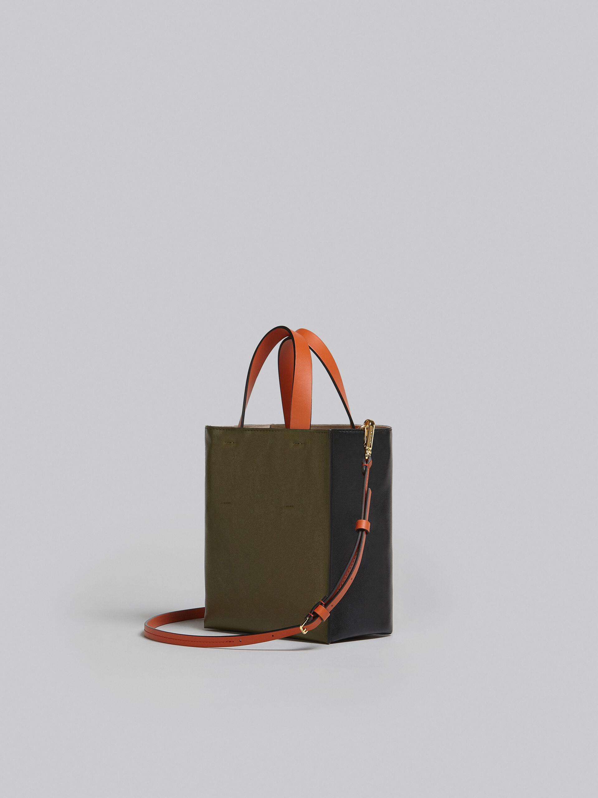Museo Soft Bag Mini in pelle grigia nera e bordeaux - Borse shopping - Image 3