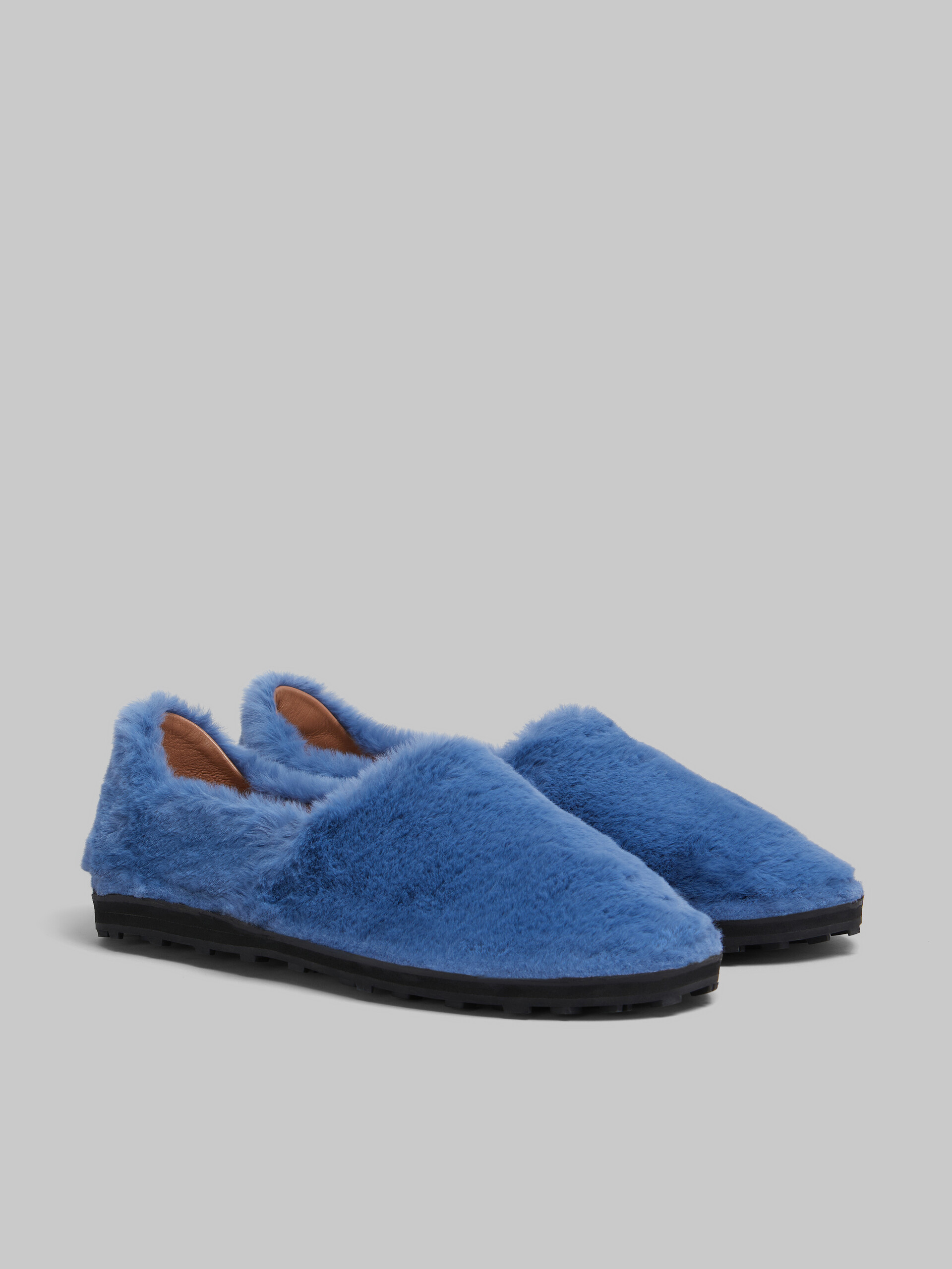 Blue slip-on loafer in faux fur - Lace-ups - Image 2