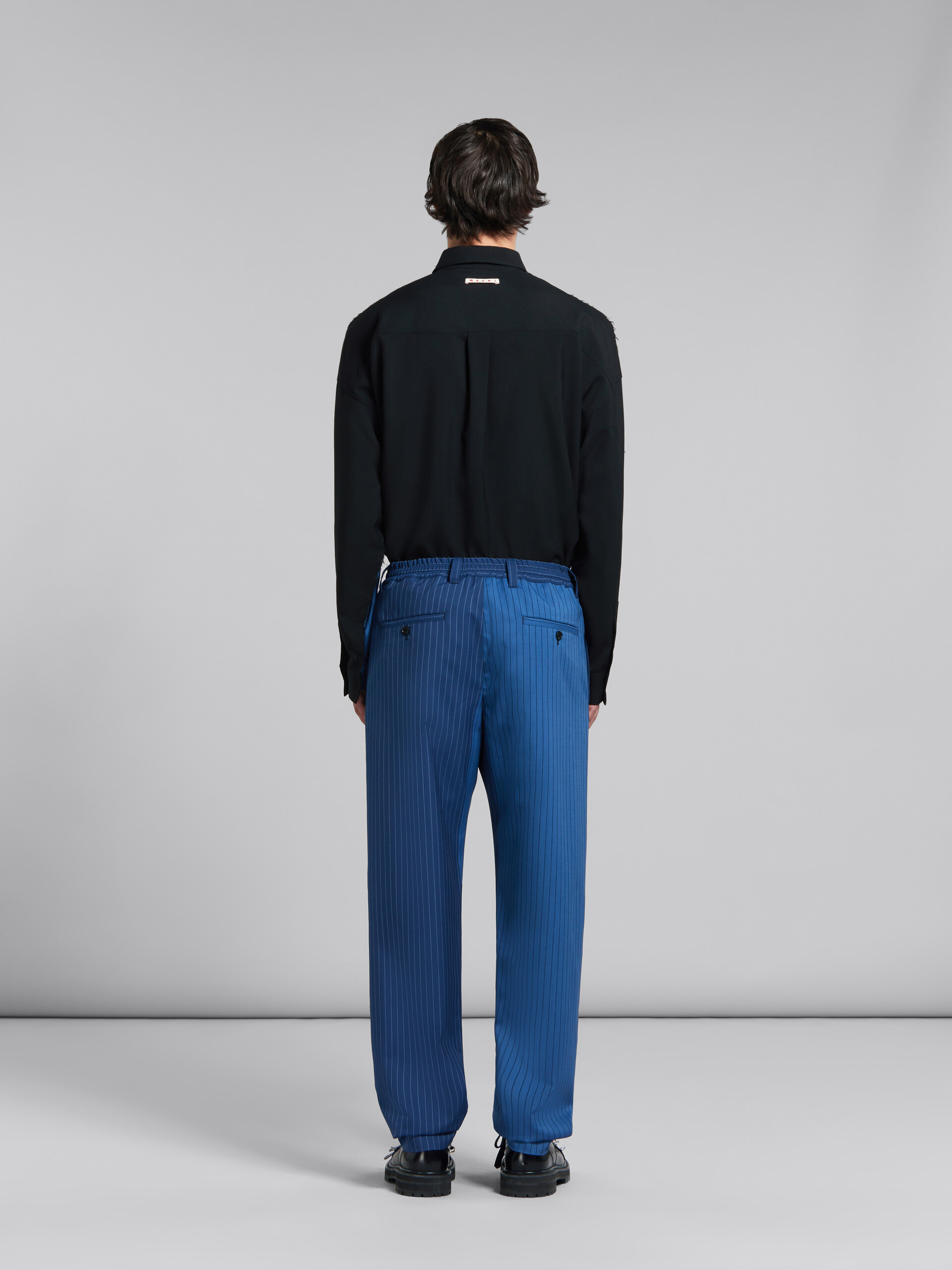 Pantalon de survêtement à fines rayures avec dégradé bleu - Pantalons - Image 3