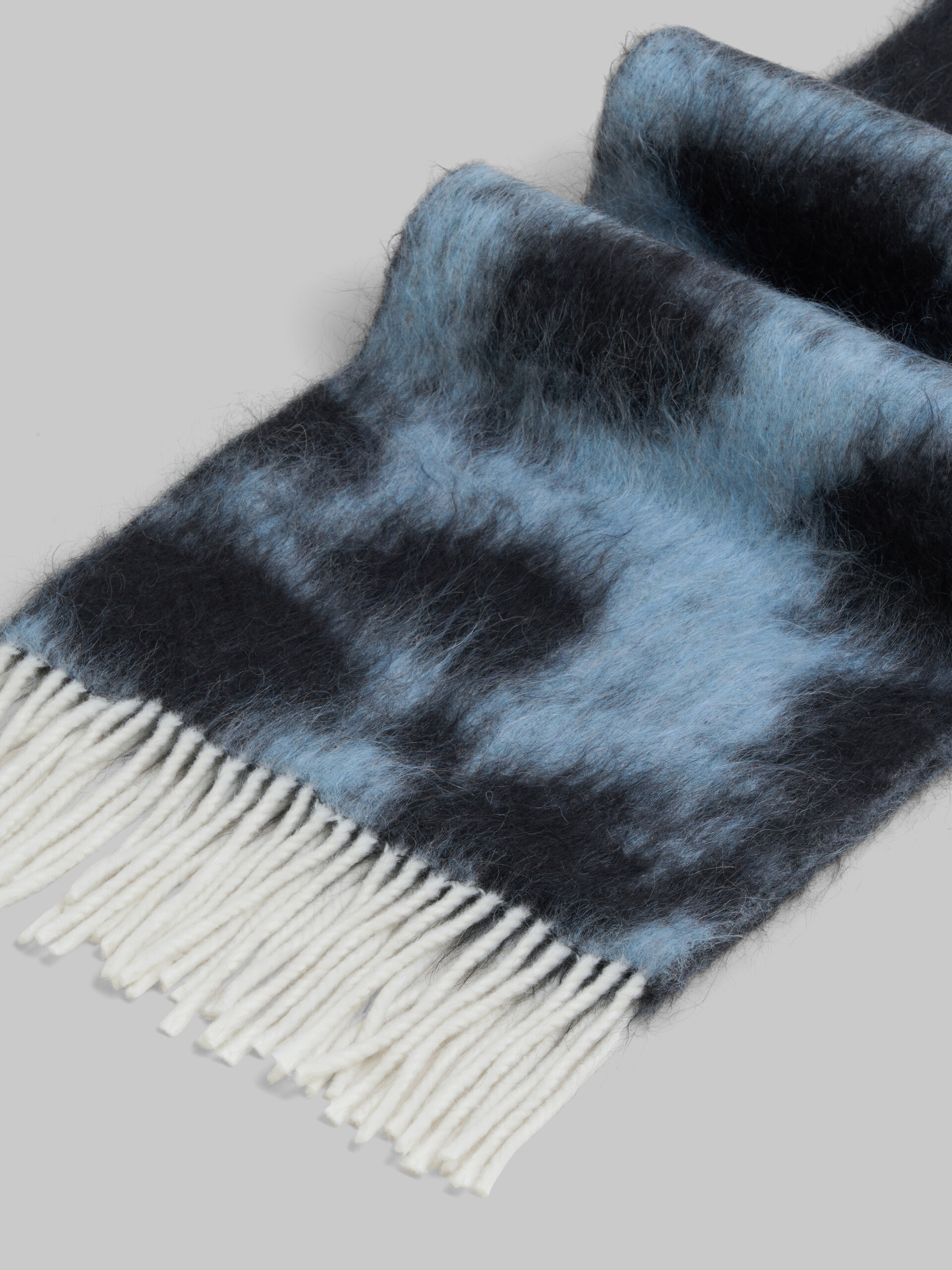 Wool and alpaca scarf with Crayon Leopard pattern - Scarves - Image 4