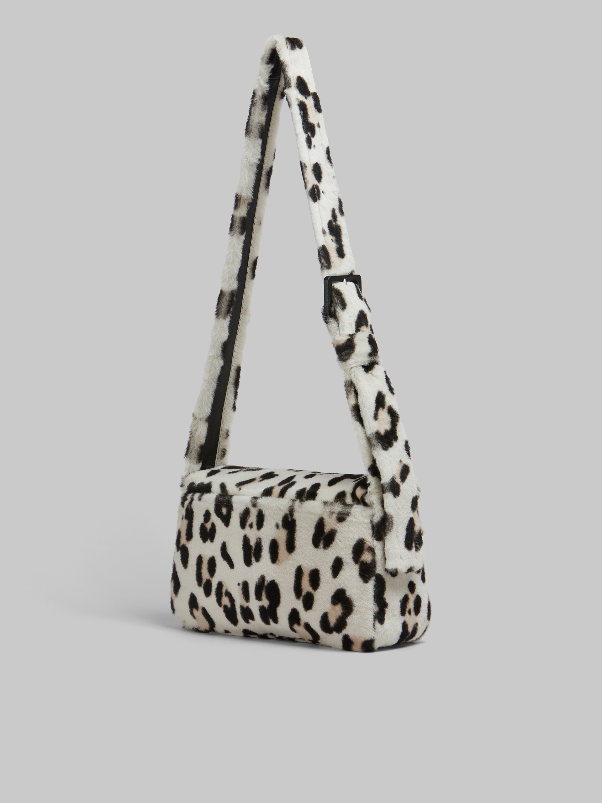 Borsa a spalla Trunkaroo Soft media in shearling con stampa animalier - Borse a spalla - Image 3