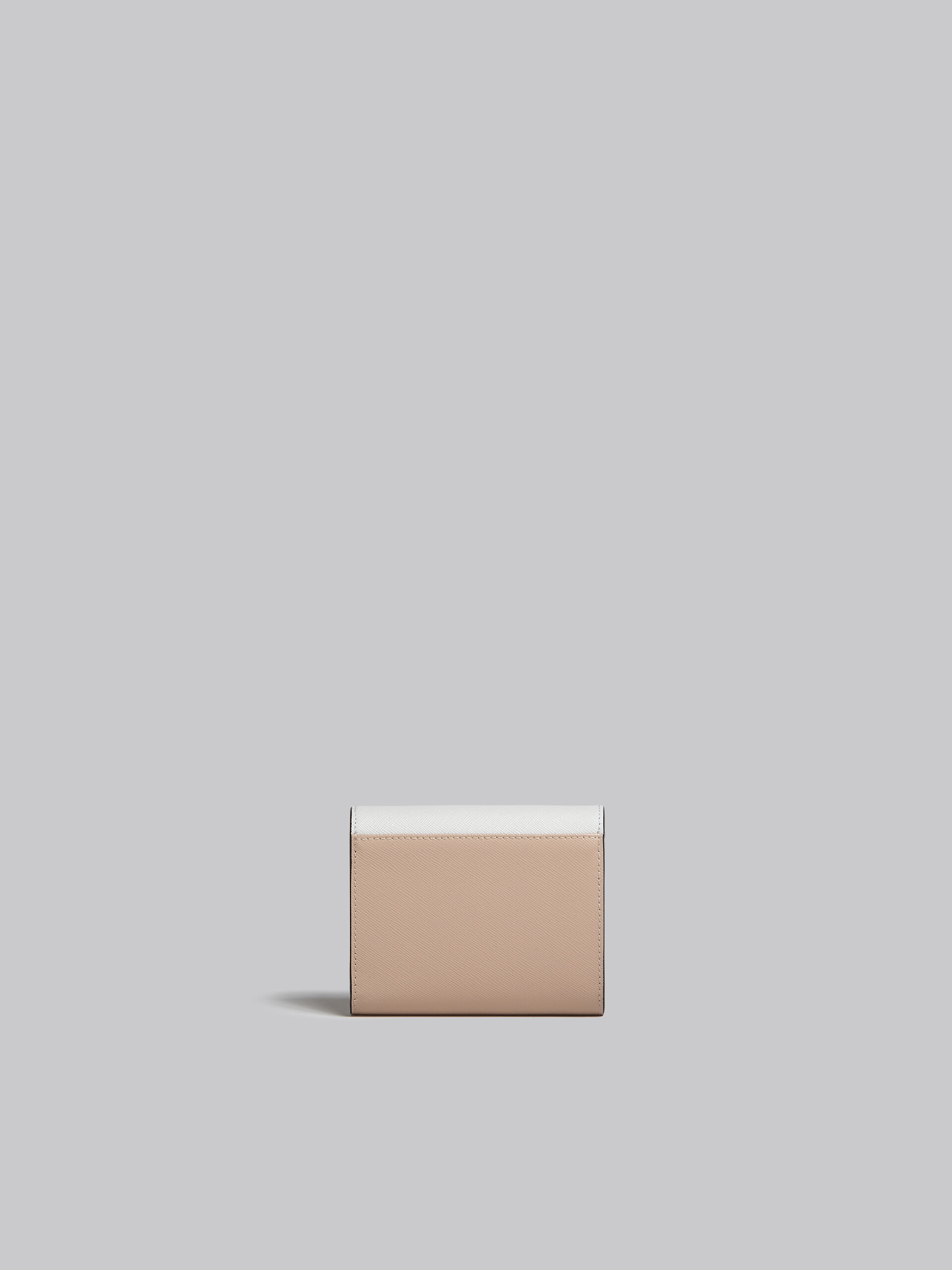 Portemonnaie aus Saffiano-Leder in Hellgrün, Weiß und Braun - Brieftaschen - Image 3