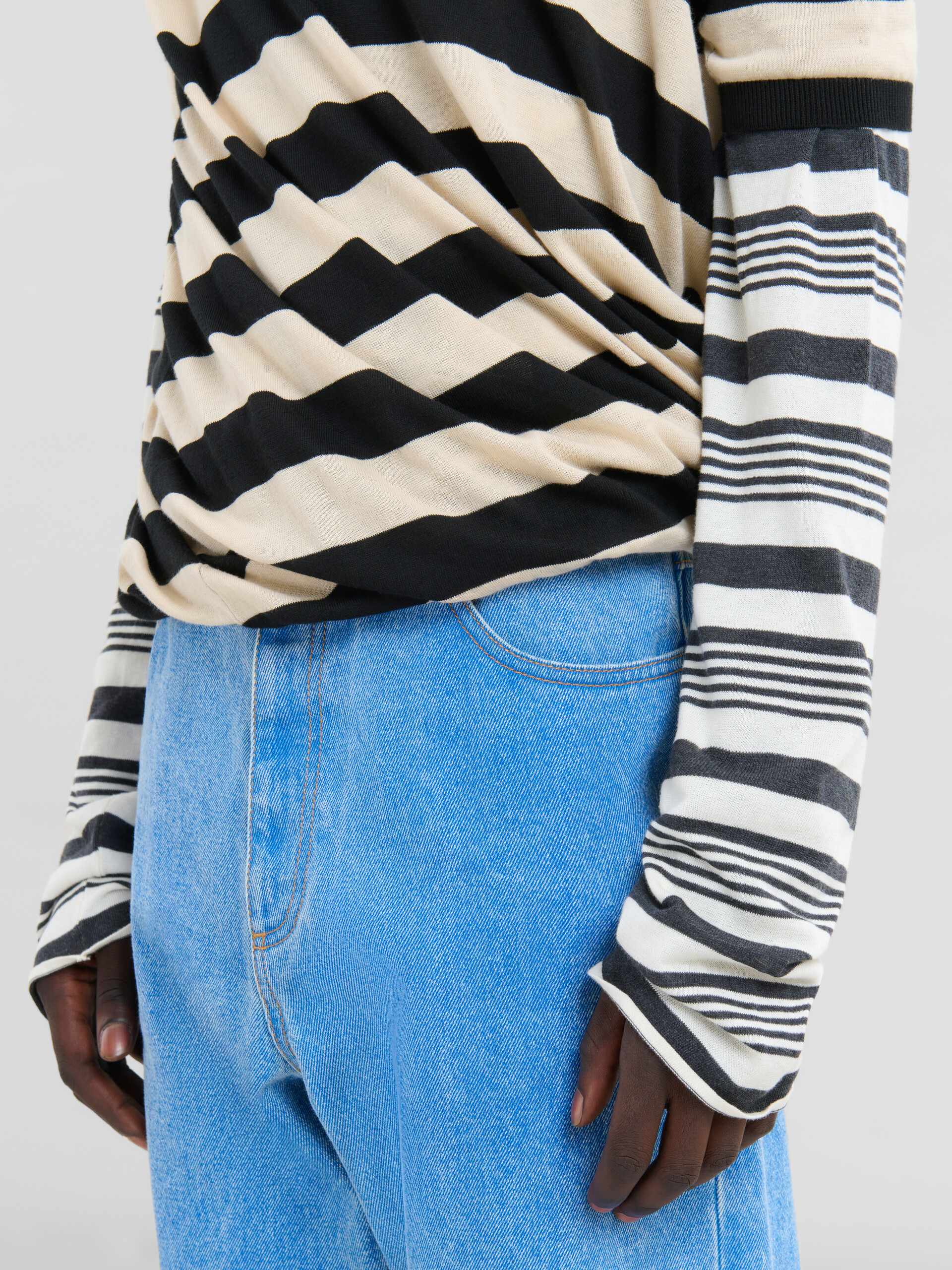 Black and white layered cotton crew-neck with contrast stripes - Pullovers - Image 4