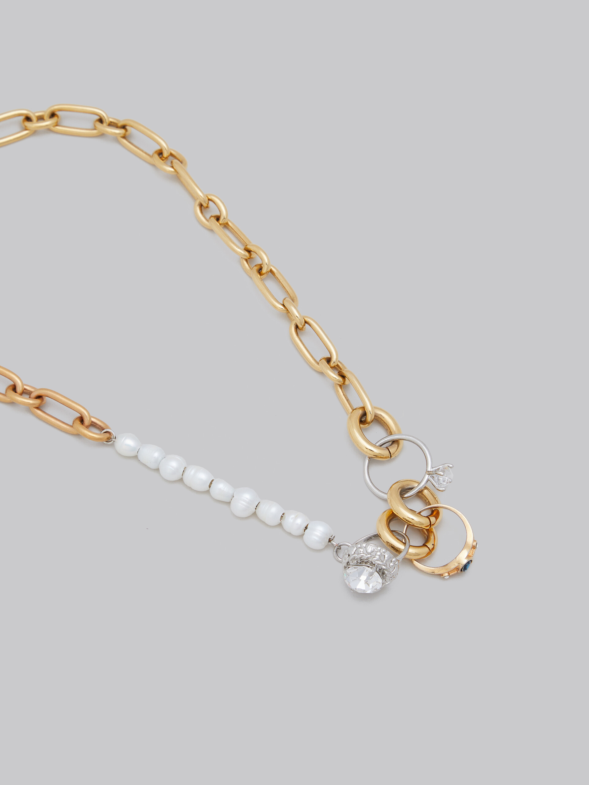 Collar de cadena de eslabones combinados con perlas y anillos - Collares - Image 3