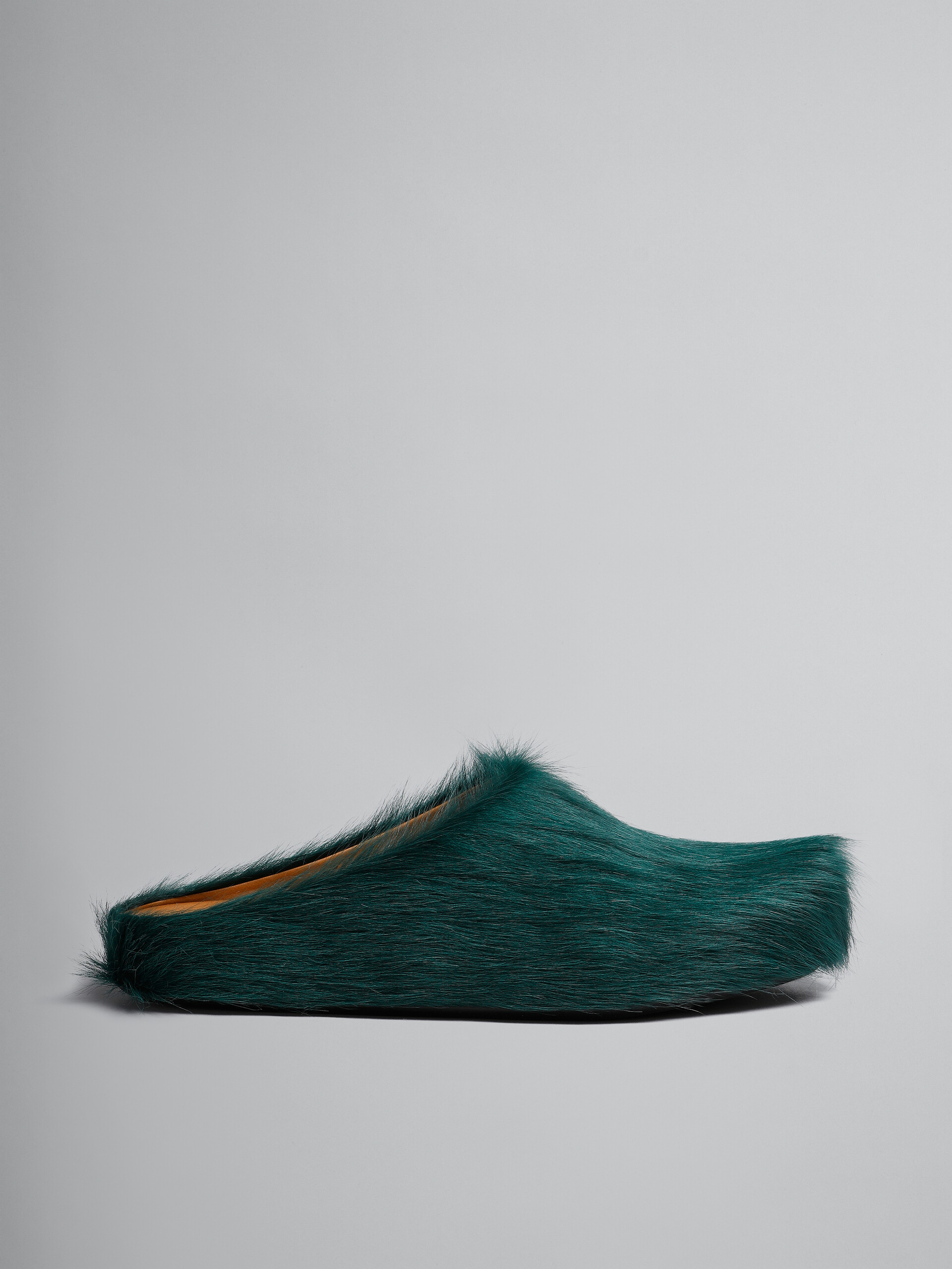 Mocassins ouverts sensation pieds nus en cuir de veau bleu - Sabots - Image 1
