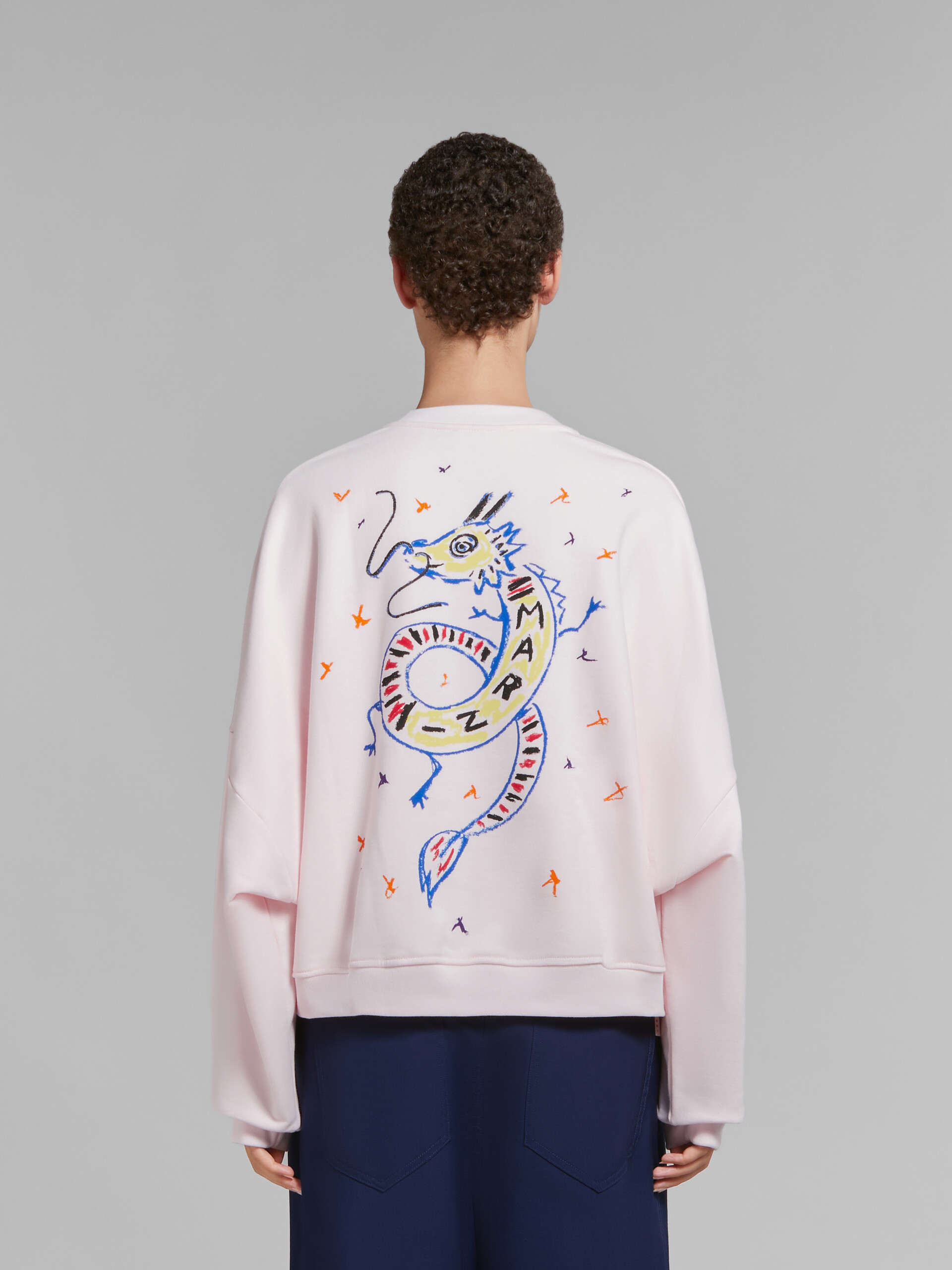 Rosafarbener Pullover aus Bio-Jersey mit Drachen-Print - Strickwaren - Image 3