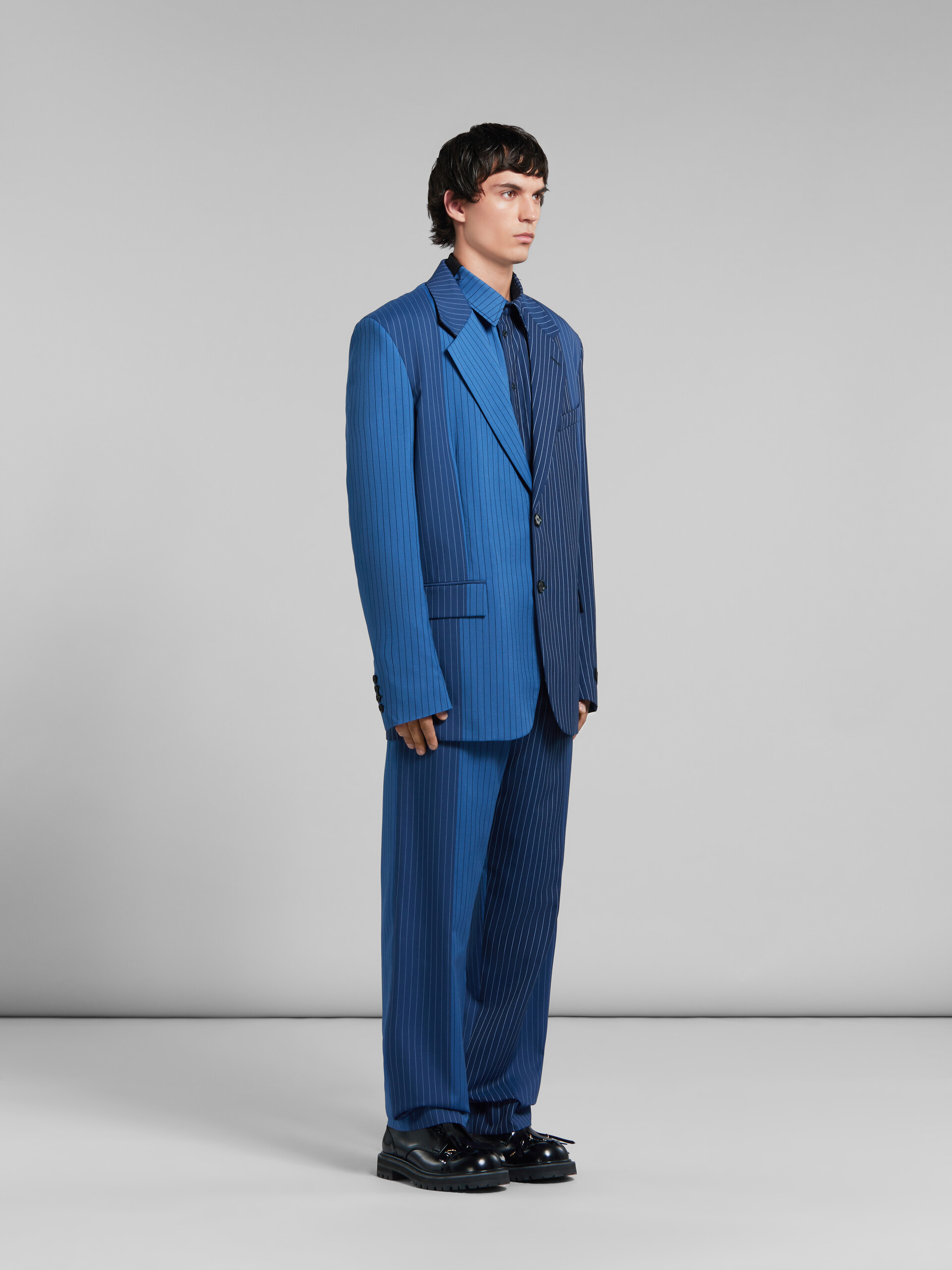 Pantalon de survêtement à fines rayures avec dégradé bleu - Pantalons - Image 5